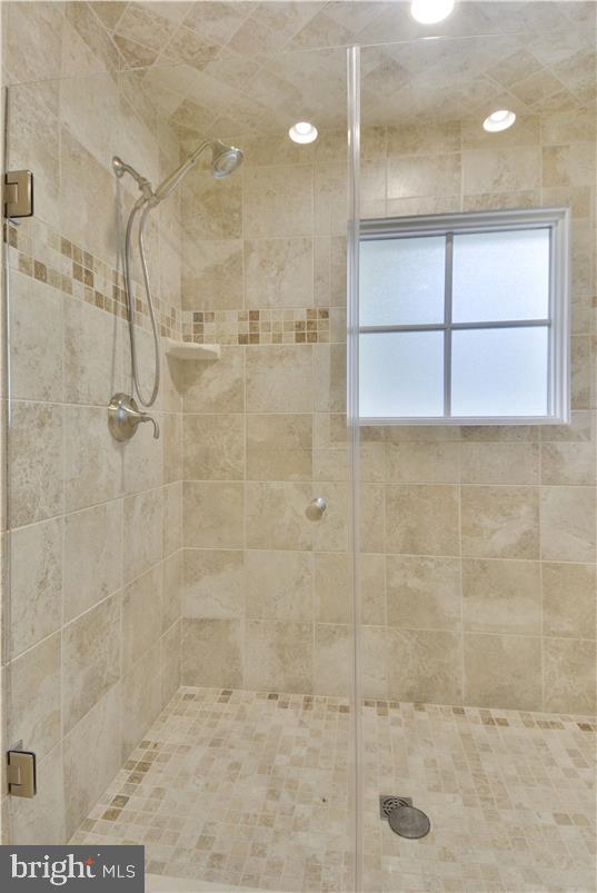 HARBOR HILLS - Residential