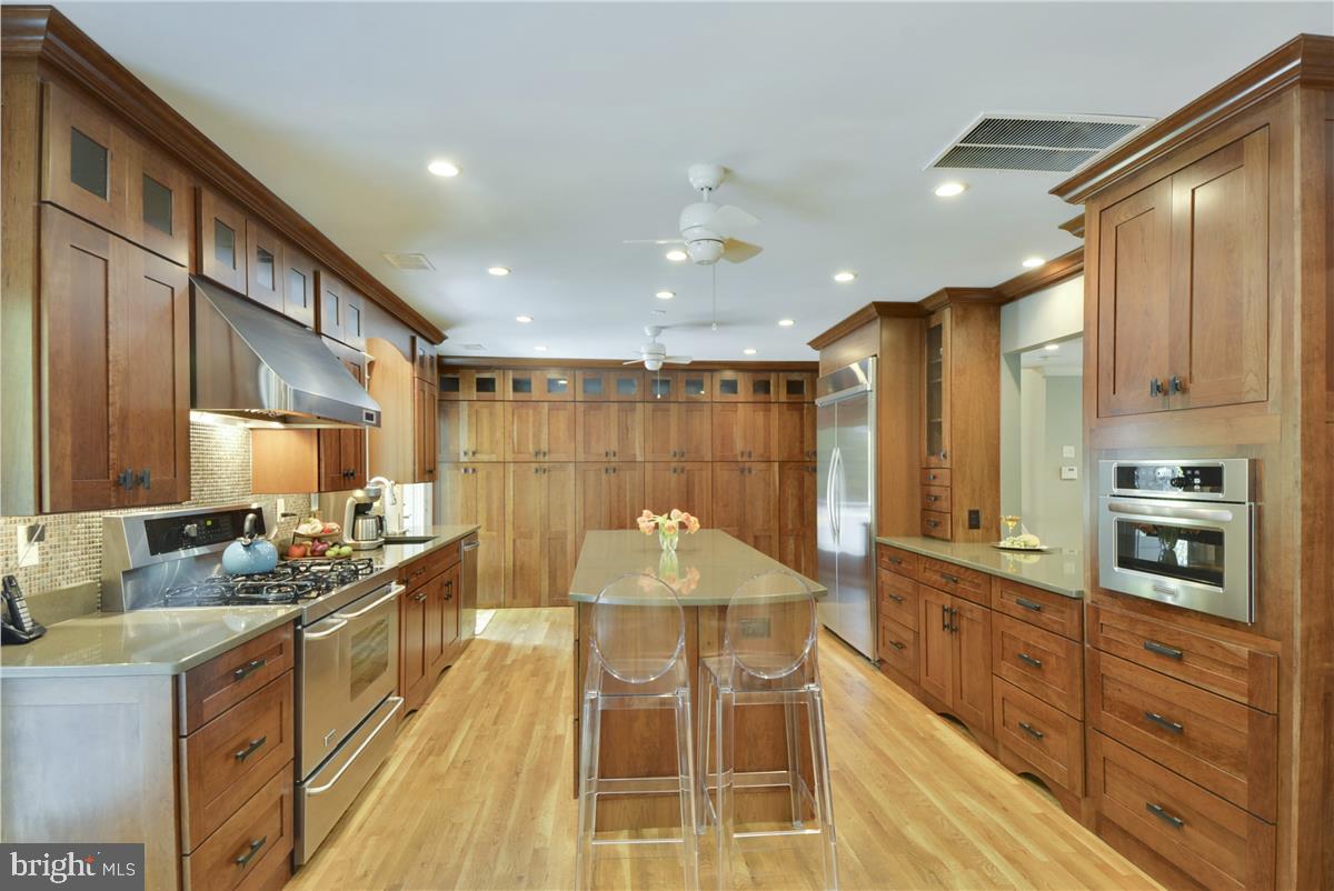 HARBOR HILLS - Residential