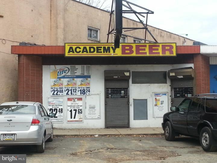 HOLME CIRCLE - Commercial Sale
