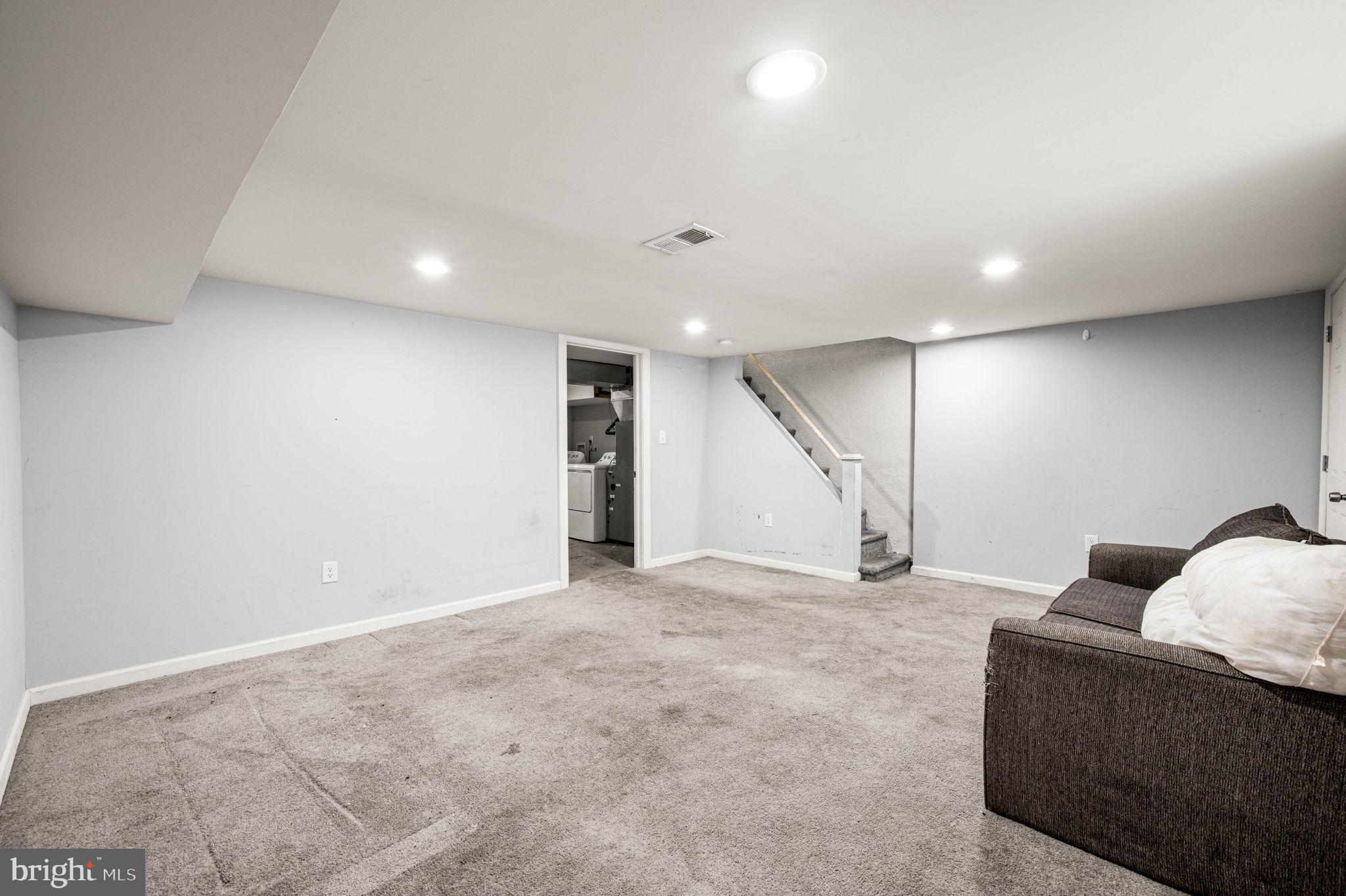 LOGAN - Residential
