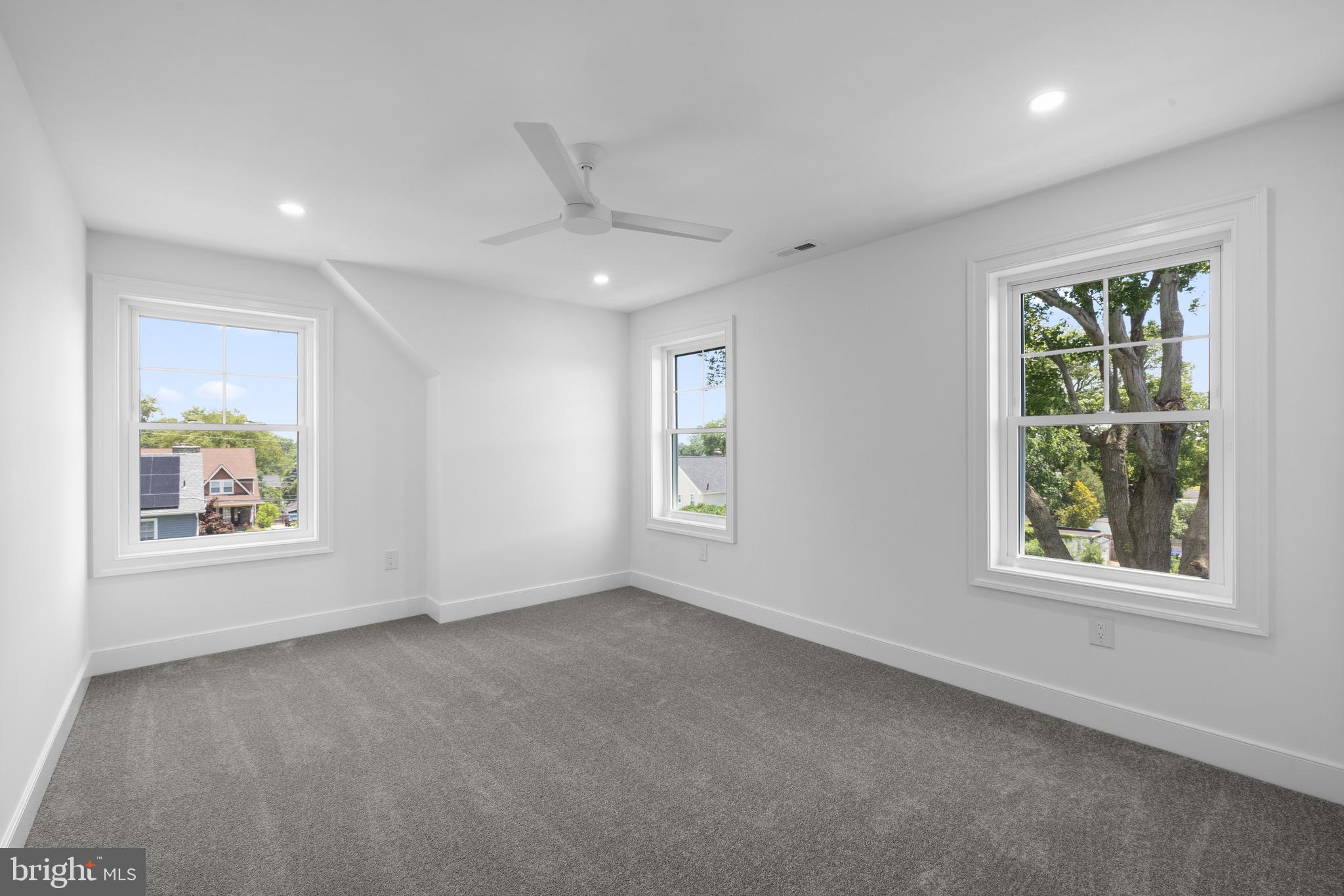 MANOA - Residential