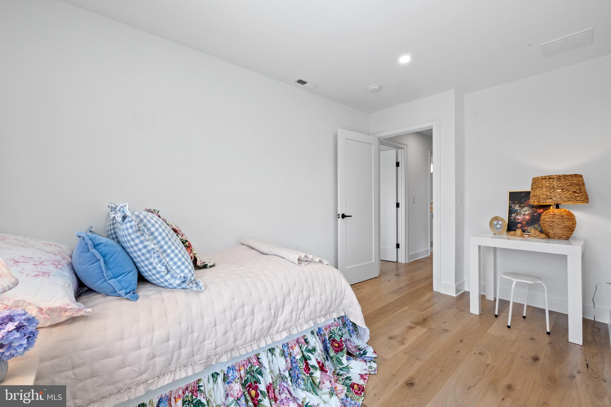 MANOA - Residential