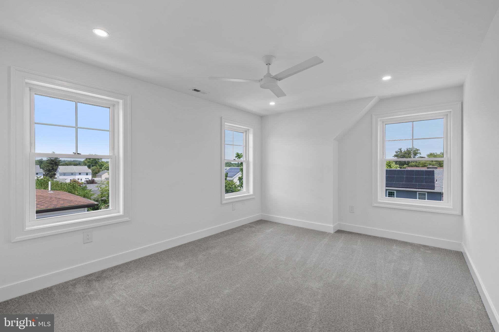 MANOA - Residential