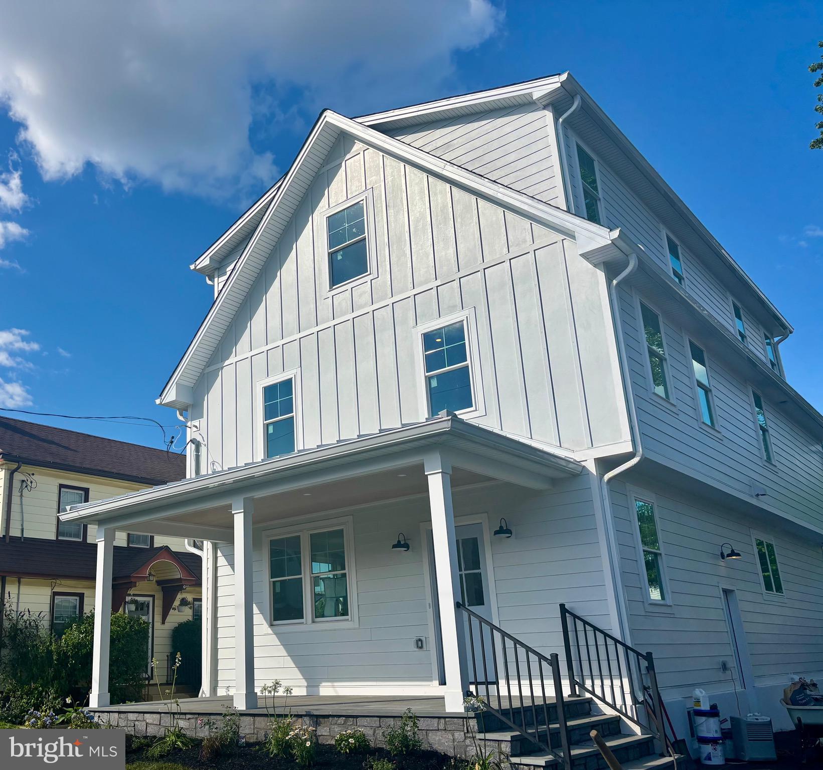 MANOA - Residential