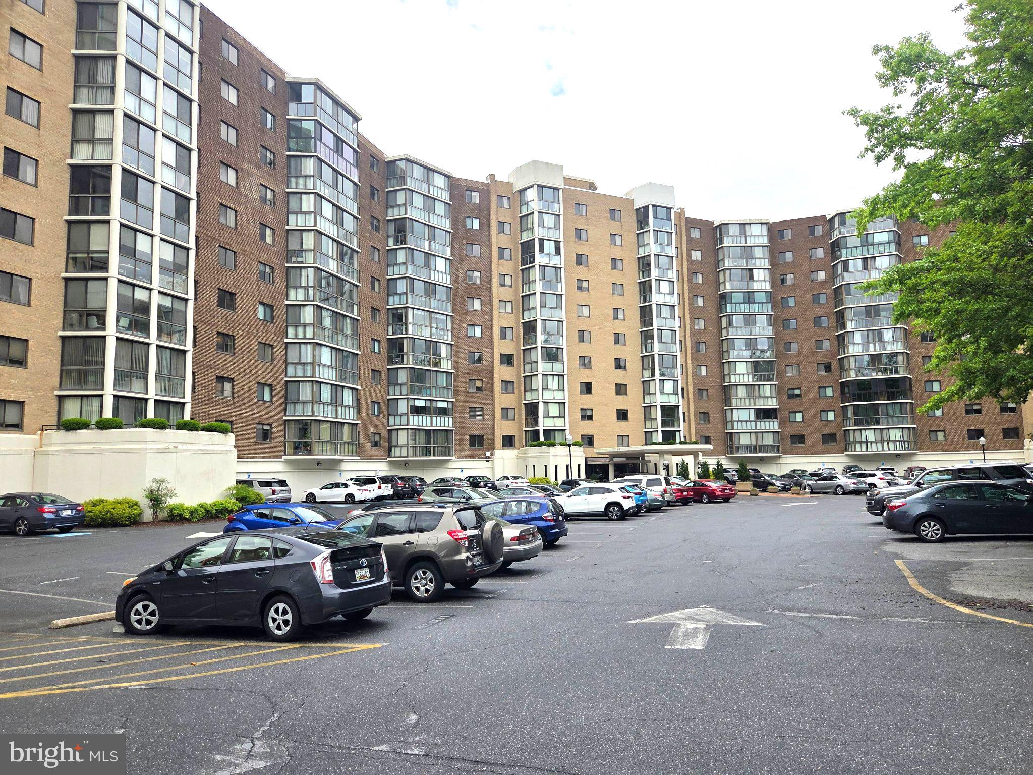 GREENS AT LEISURE WORLD - Residential