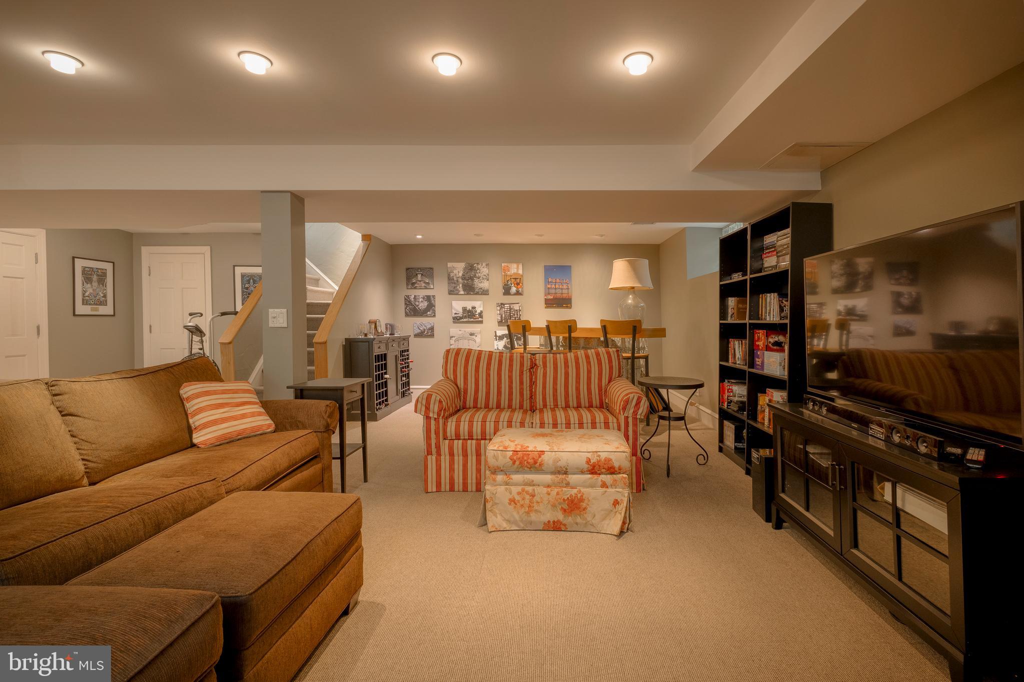 JENKINTOWN MANOR - Residential