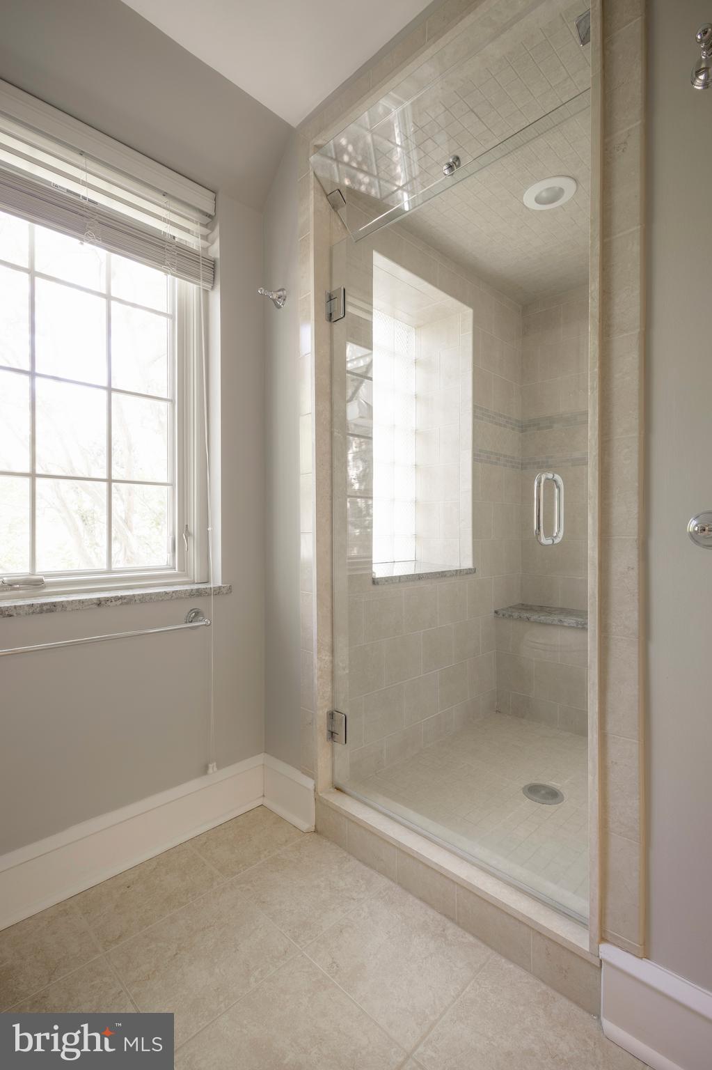 JENKINTOWN MANOR - Residential