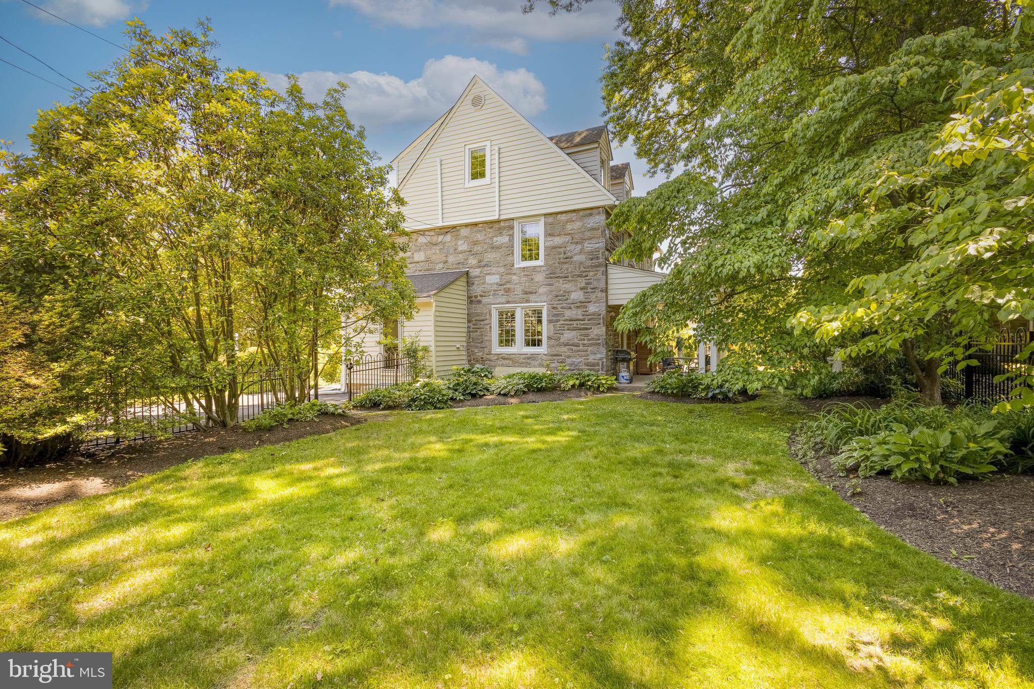JENKINTOWN MANOR - Residential