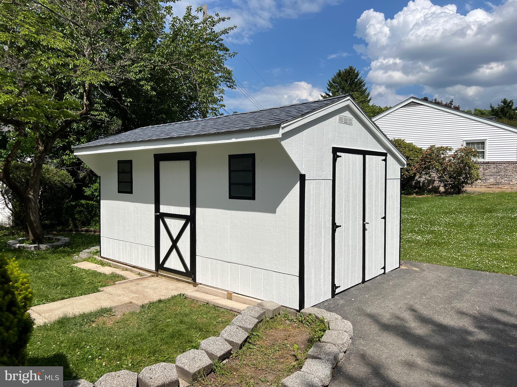 GREENFIELDS - Residential