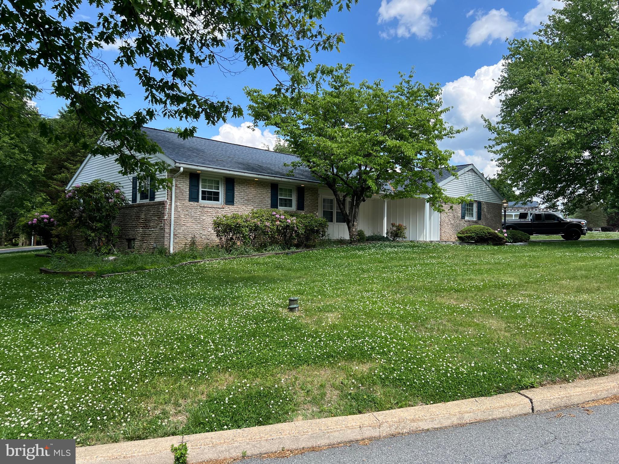 GREENFIELDS - Residential