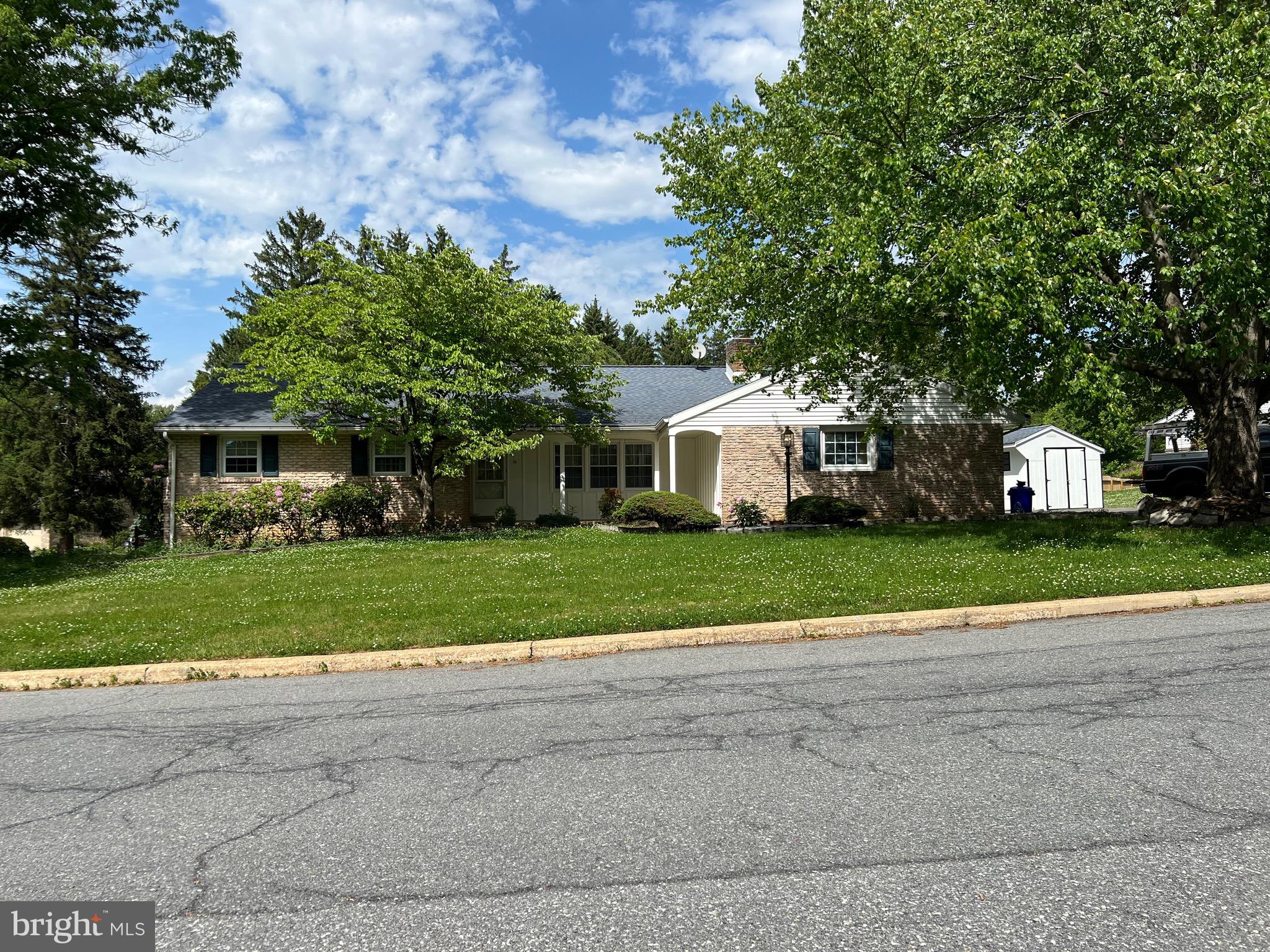 GREENFIELDS - Residential