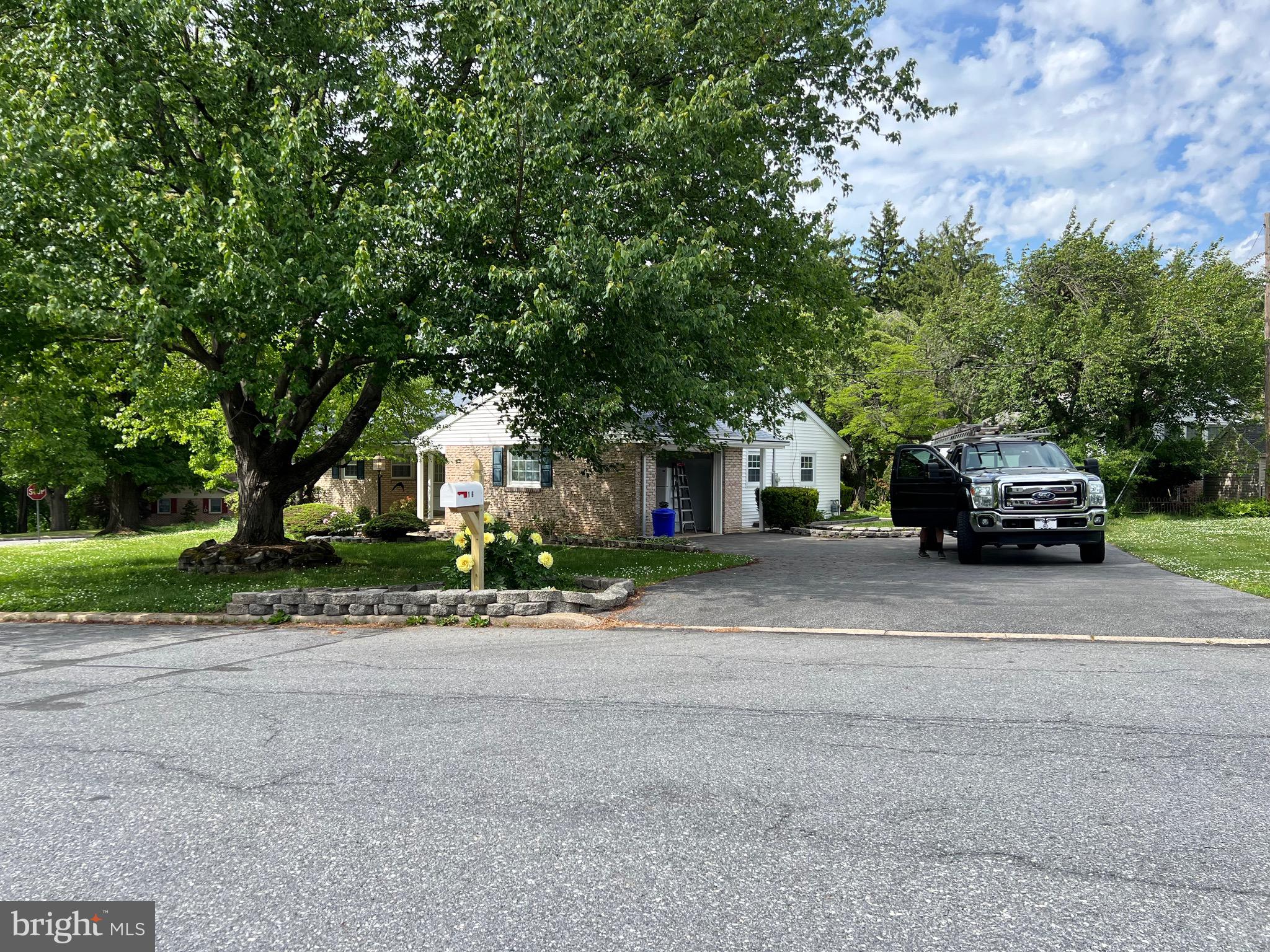 GREENFIELDS - Residential