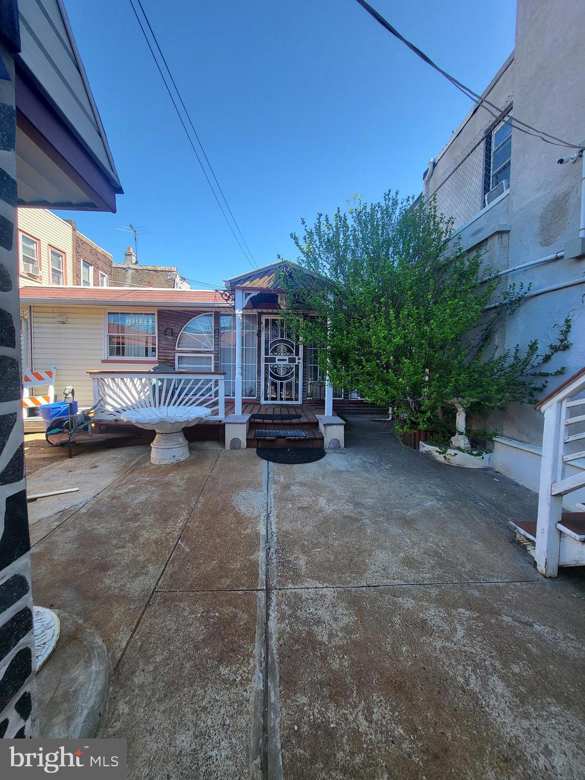 PORT RICHMOND - Commercial Sale