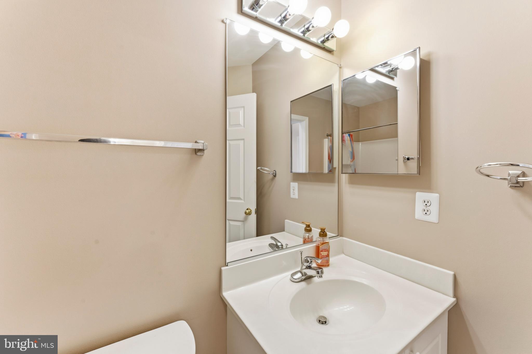 NORTH CROSSING - Residential