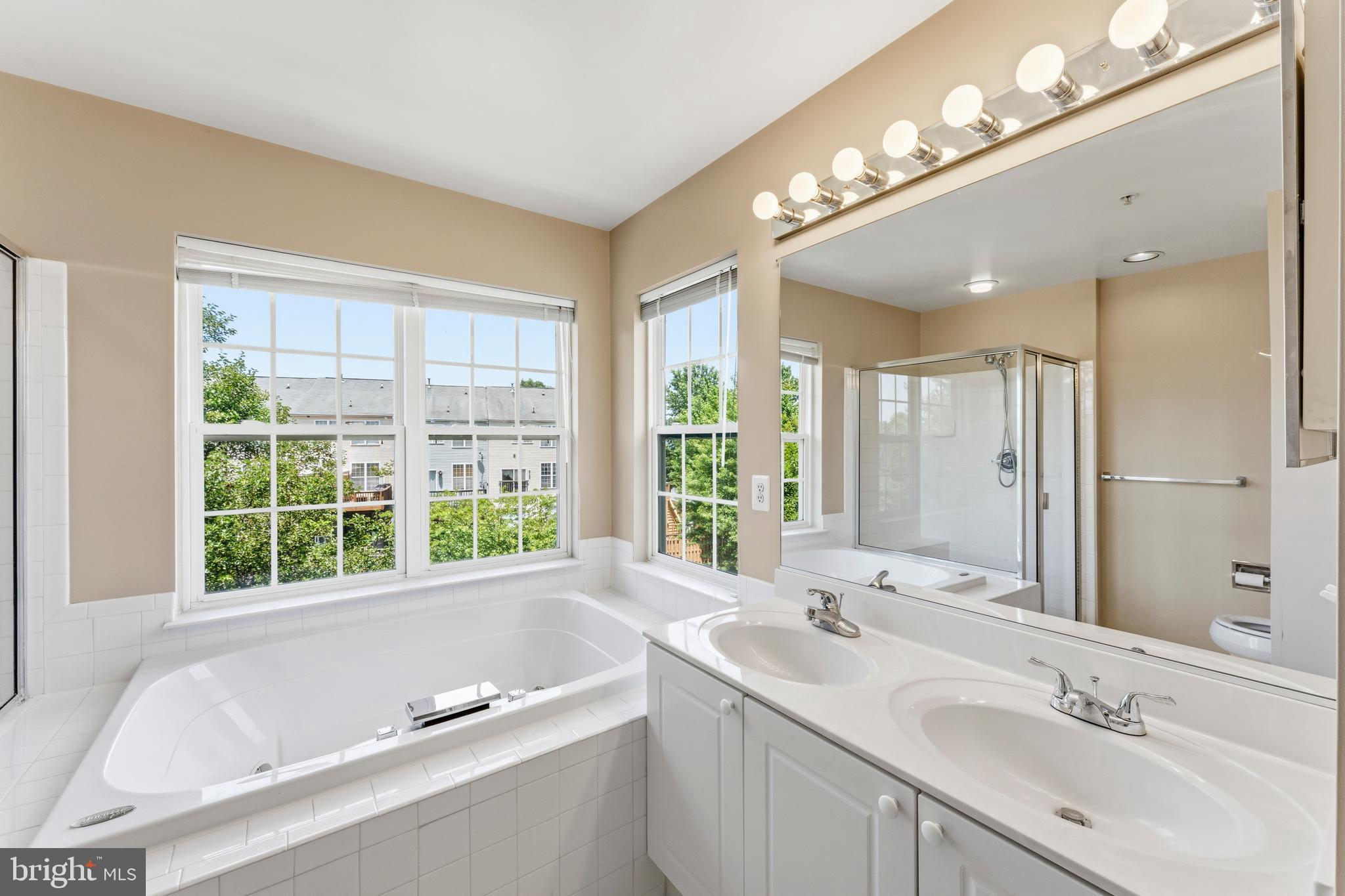 NORTH CROSSING - Residential