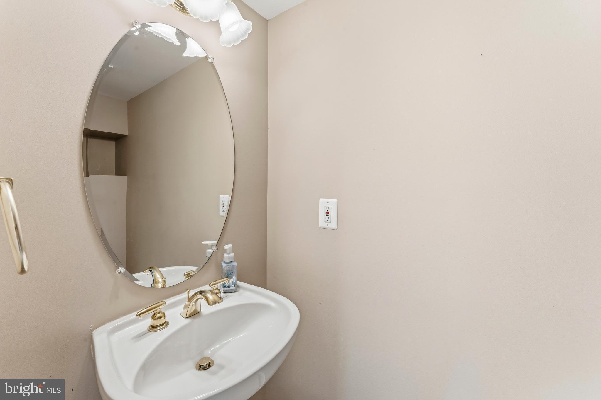 NORTH CROSSING - Residential