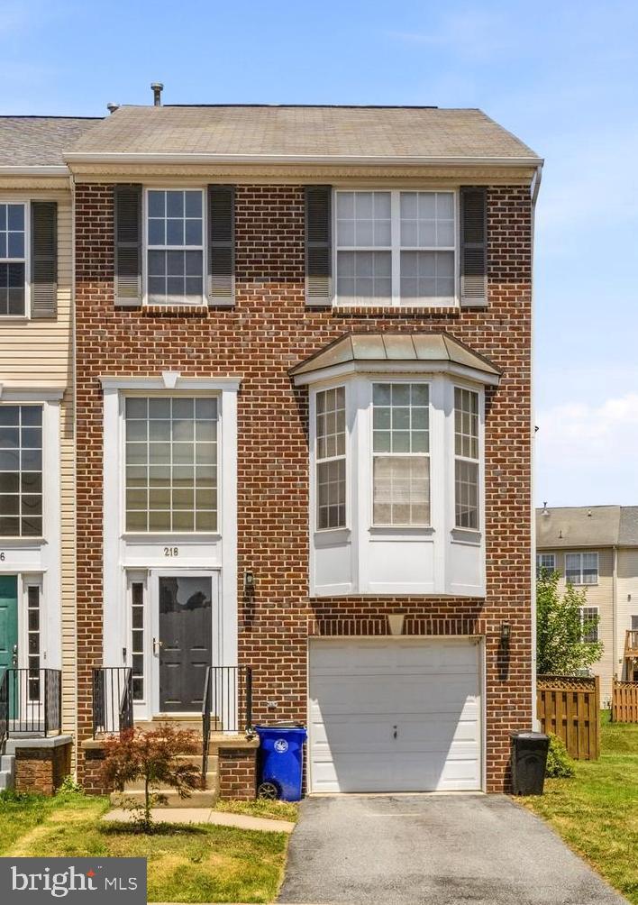 NORTH CROSSING - Residential