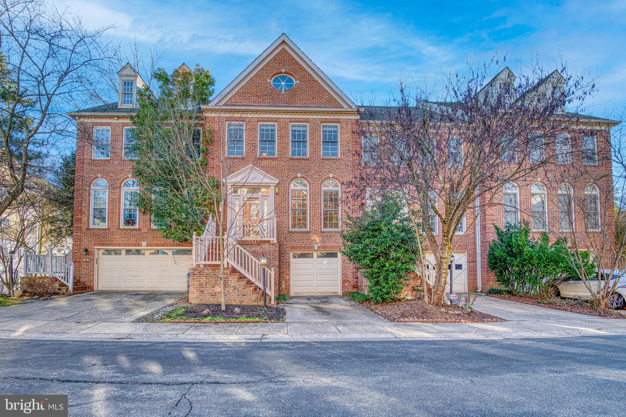 This sought - after Quince Orchard Knolls home boasts 3 bedrooms and 3.5 baths. Owner's suite with a full bath, walk-in closets and a loft with skylights. Gourmet kitchen with center island, granite counters and a gas cooktop. Breakfast area that has access to the deck. Fabulous walk-out lower level includes a recreation room with a wood-burning fireplace, full bath and laundry room.  Hardwood floors, spacious rooms and lots of natural light.  Ideal for commuters, and within walking distance to the Kentlands. Hurry to see!  A townhome like this rarely available!!