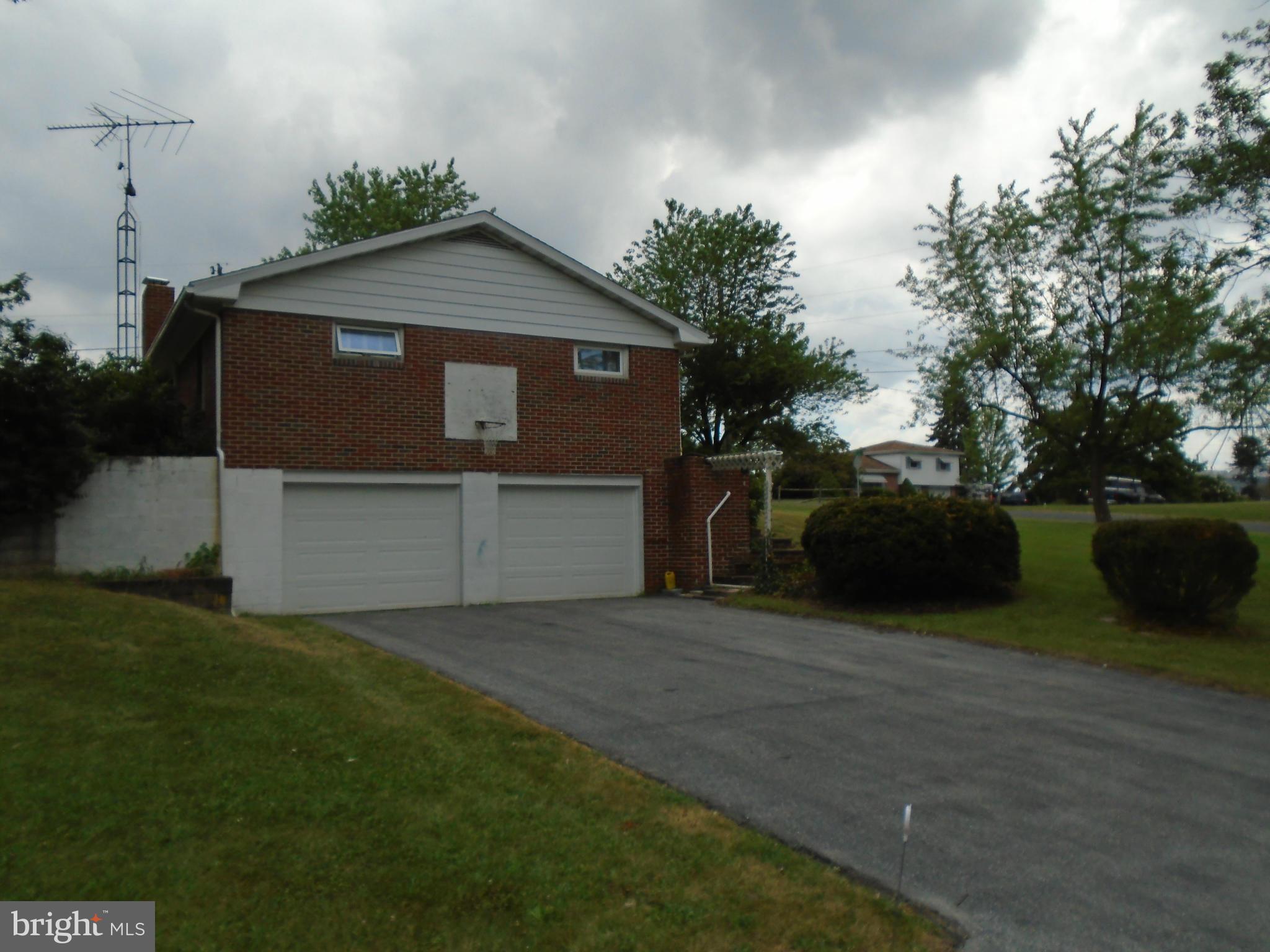 BOWMAN HEIGHTS - Residential