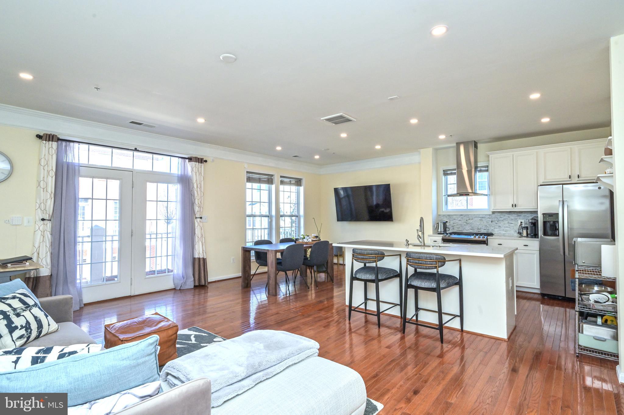 STONE RIDGE LAND BAY 1 - Residential Lease