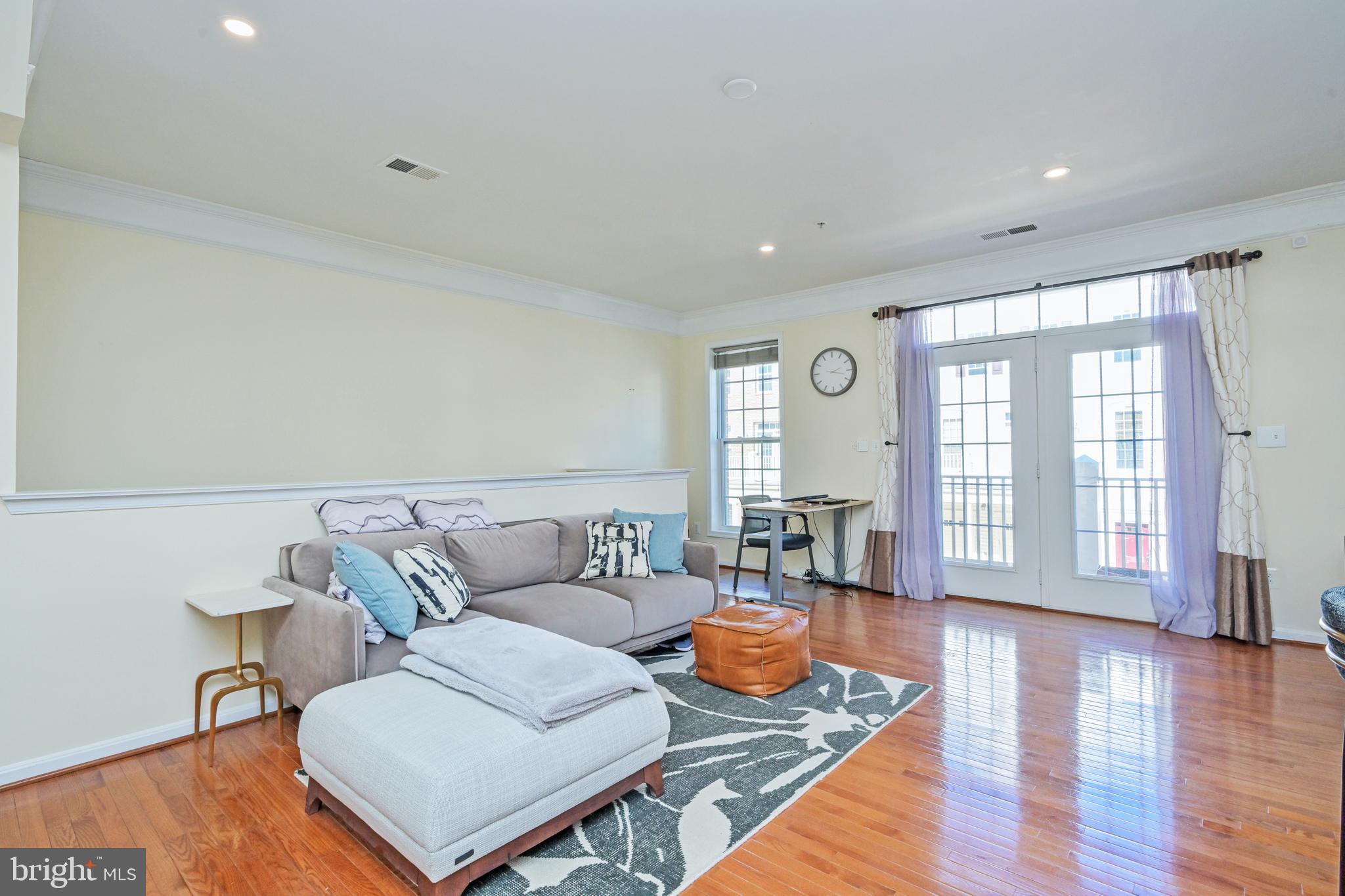 STONE RIDGE LAND BAY 1 - Residential Lease