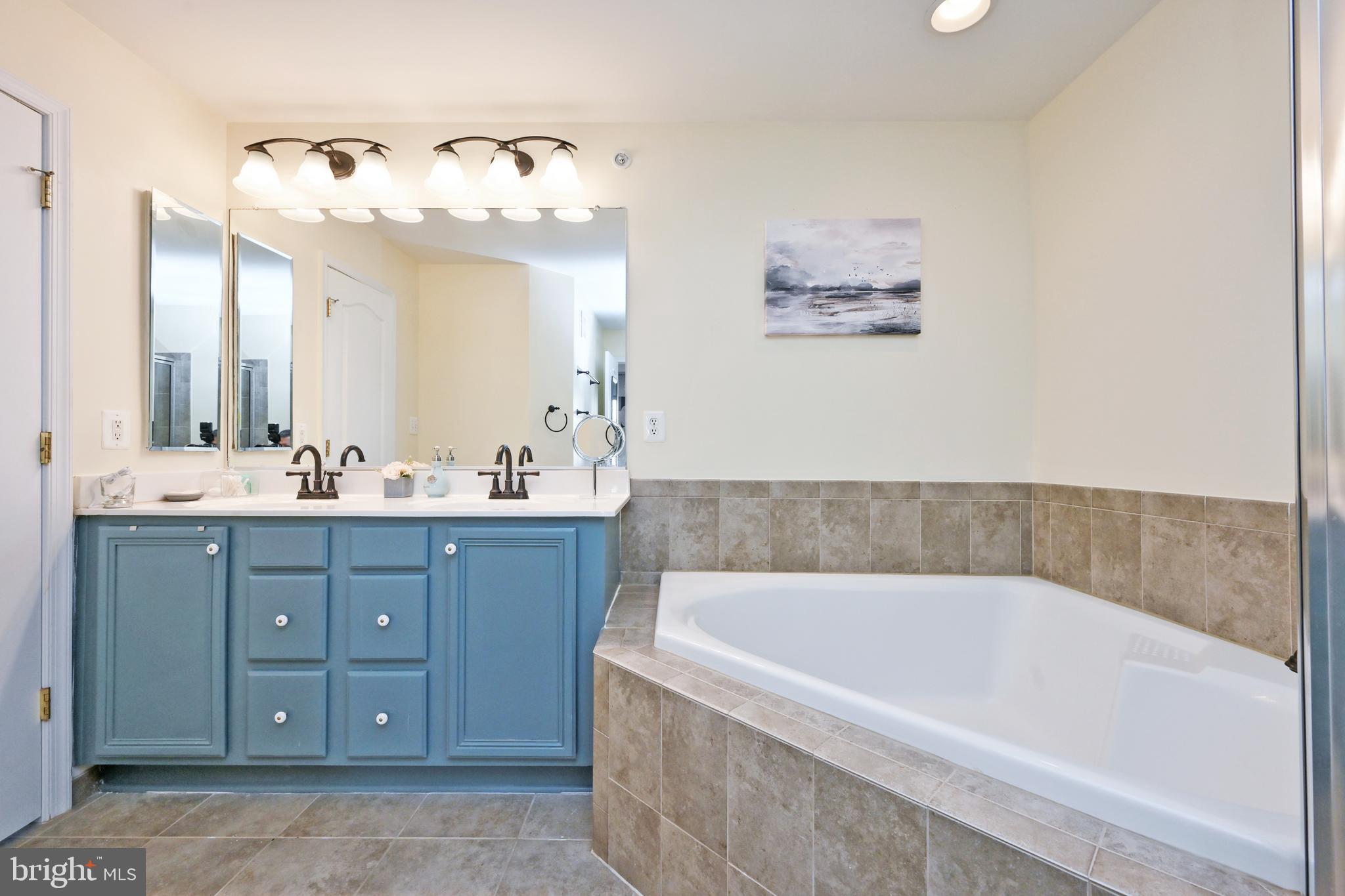 STONE RIDGE LAND BAY 1 - Residential Lease