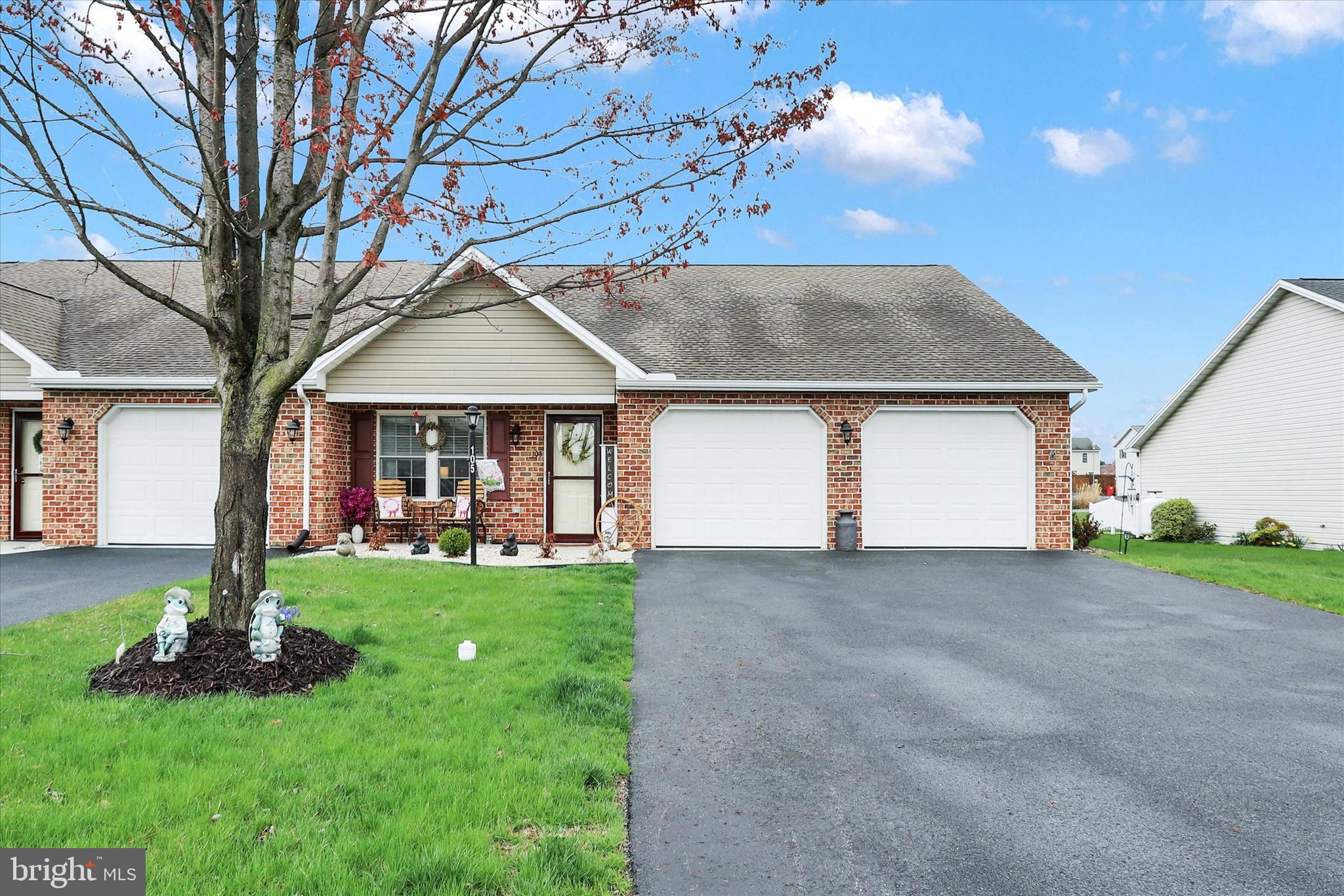 THORNWOOD VILLAGE - Residential