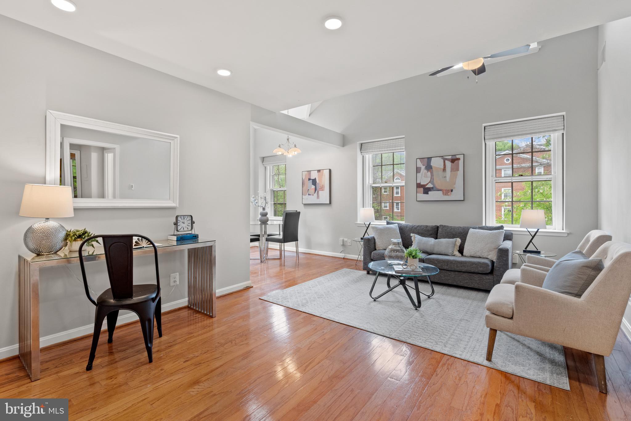 CLEVELAND PARK - Residential
