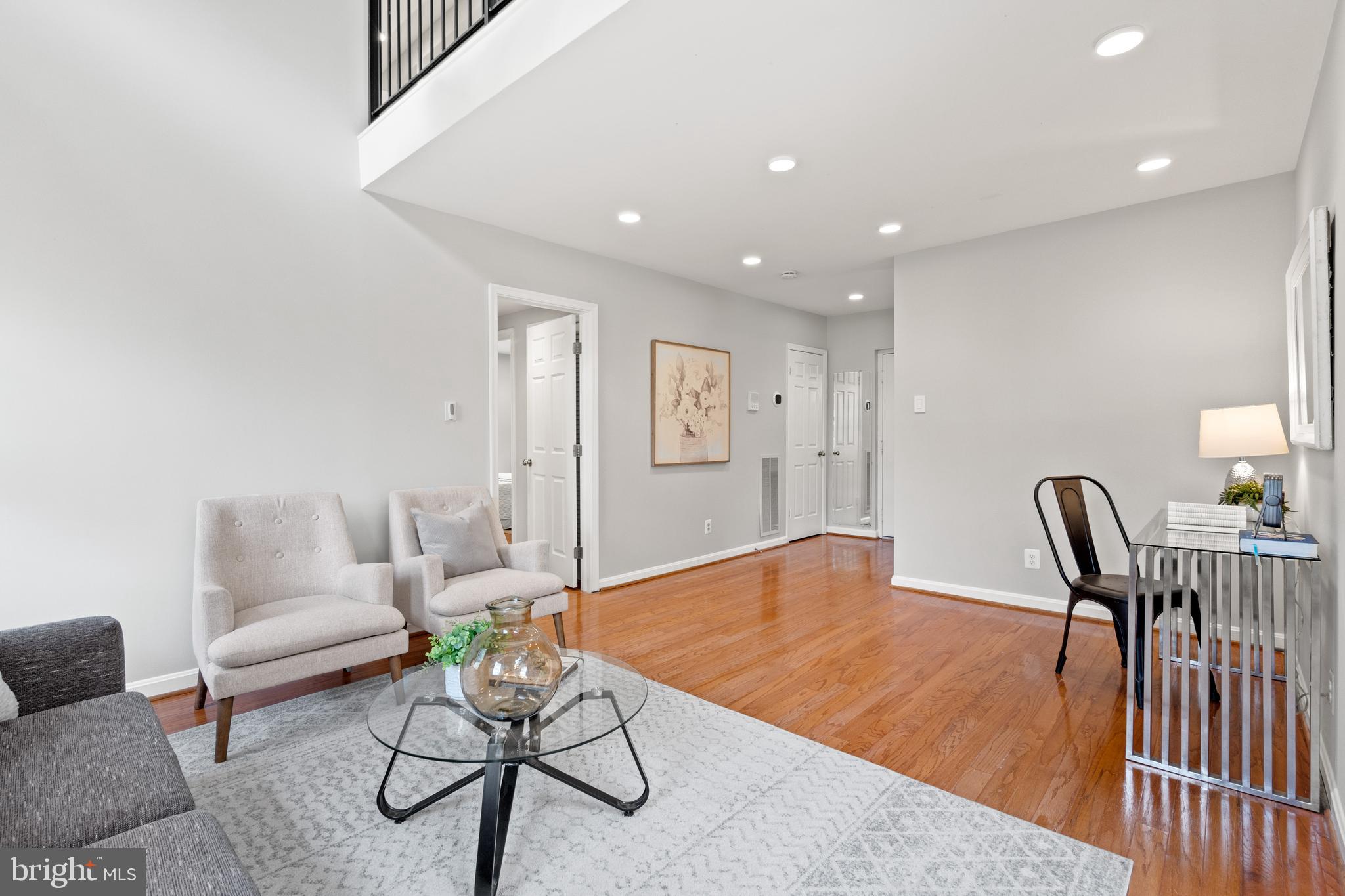 CLEVELAND PARK - Residential