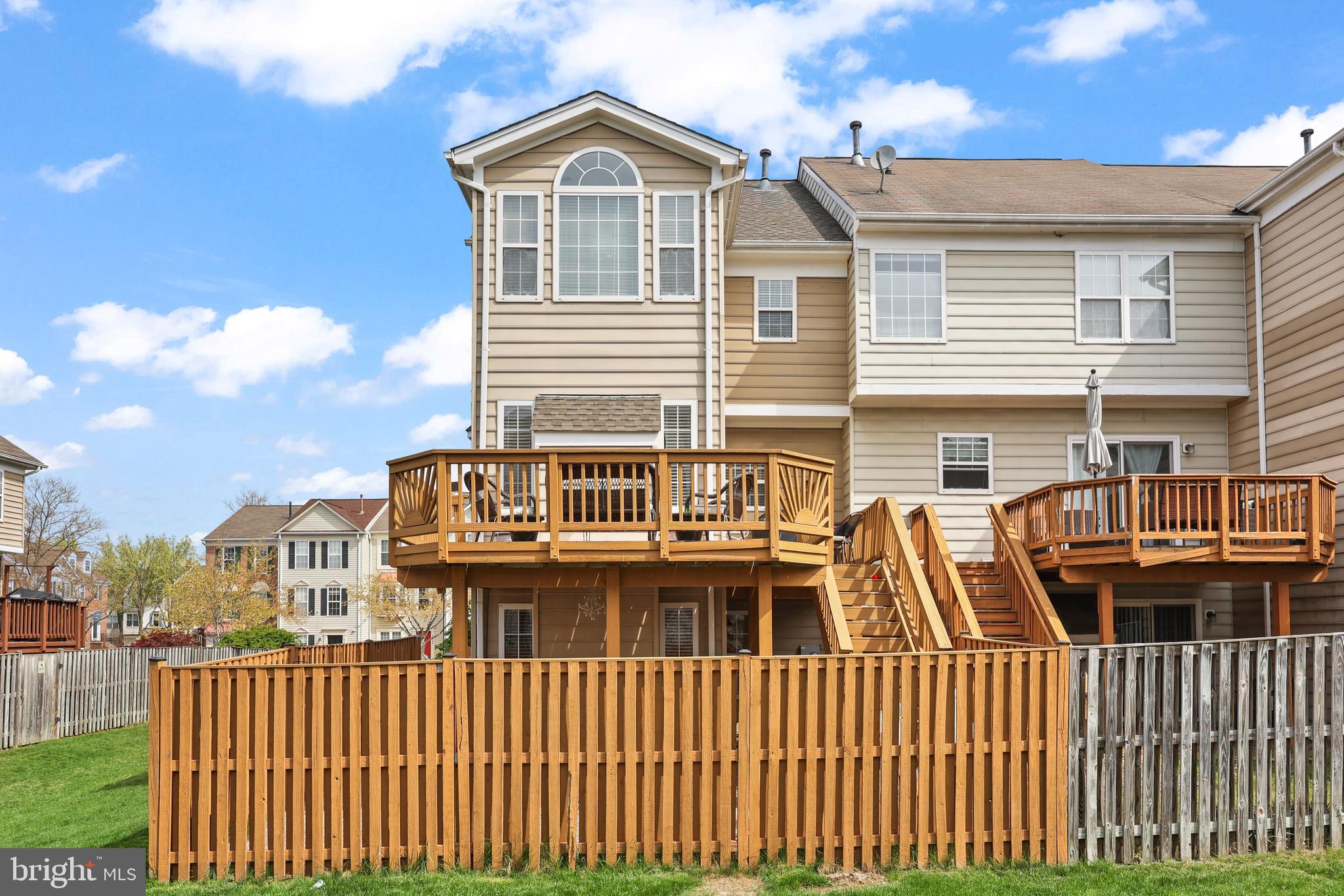 SOUTH RIDING - Residential