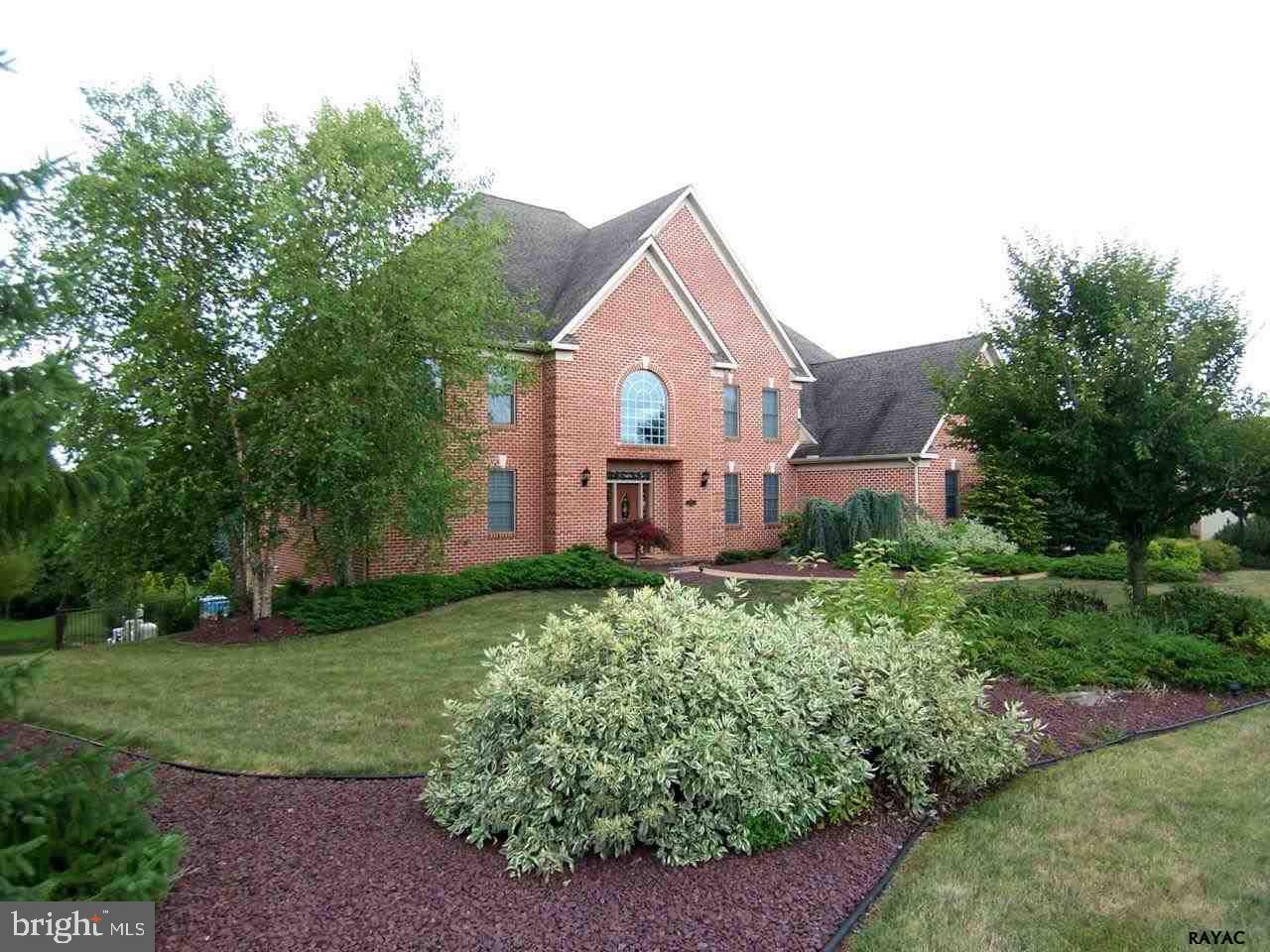 Impressive brick 2 story built by Jeff Henry boasts a dramatic 2 sty foyer, coffered ceilings in 2 sty FR, bar/game room, media room w/projection wiring, MBR w/tray ceiling and balcony, MBA w/soaking tub/5' shower/19' walk in closet and more!  Grounds offers inground pool w/waterfall and hot tub/spa! Custom $16K Walk-in safe!! Don't let this one pass you by!