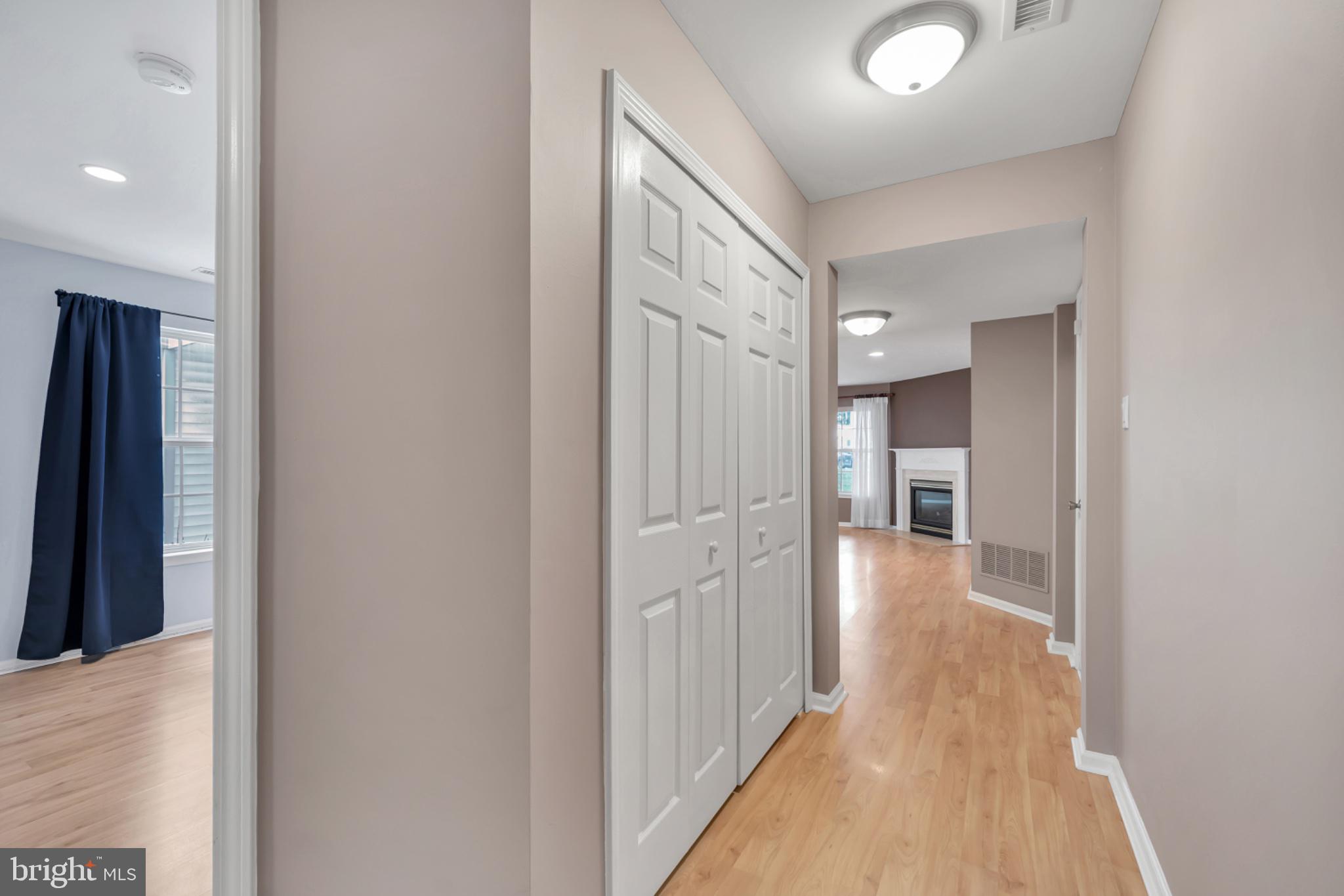 COUNTRY CROSSING - Residential