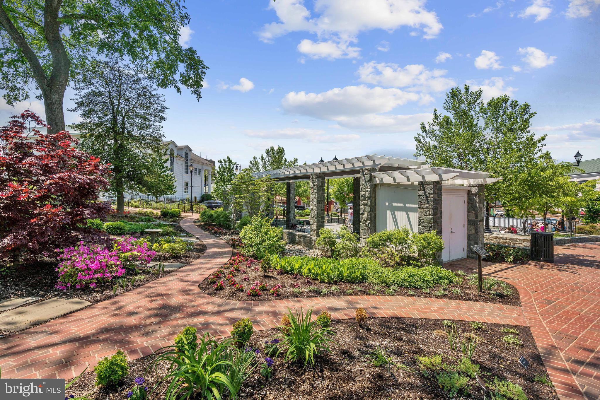 PICKETT'S RESERVE - Residential
