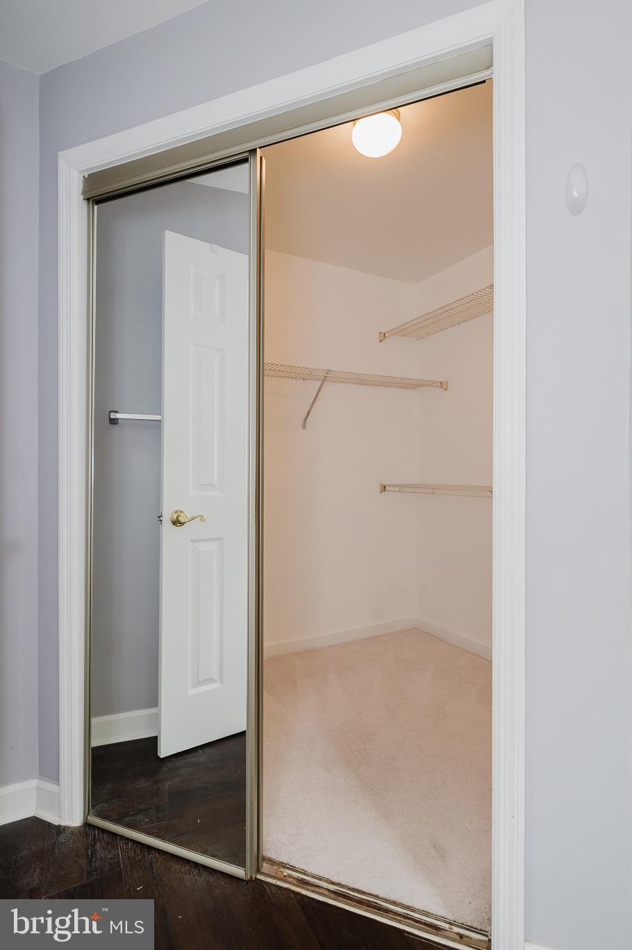 FALLS GABLE - Residential