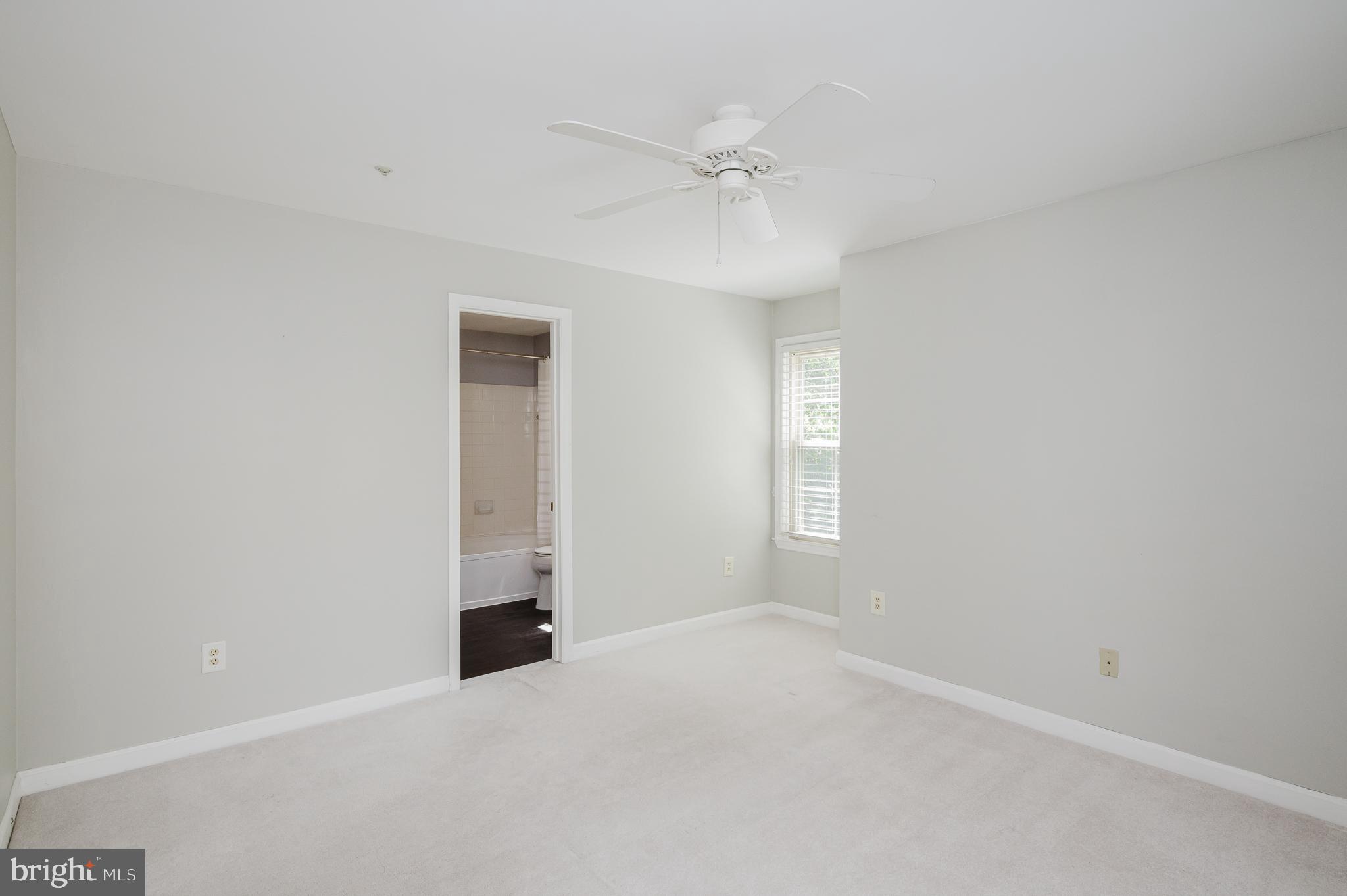 FALLS GABLE - Residential