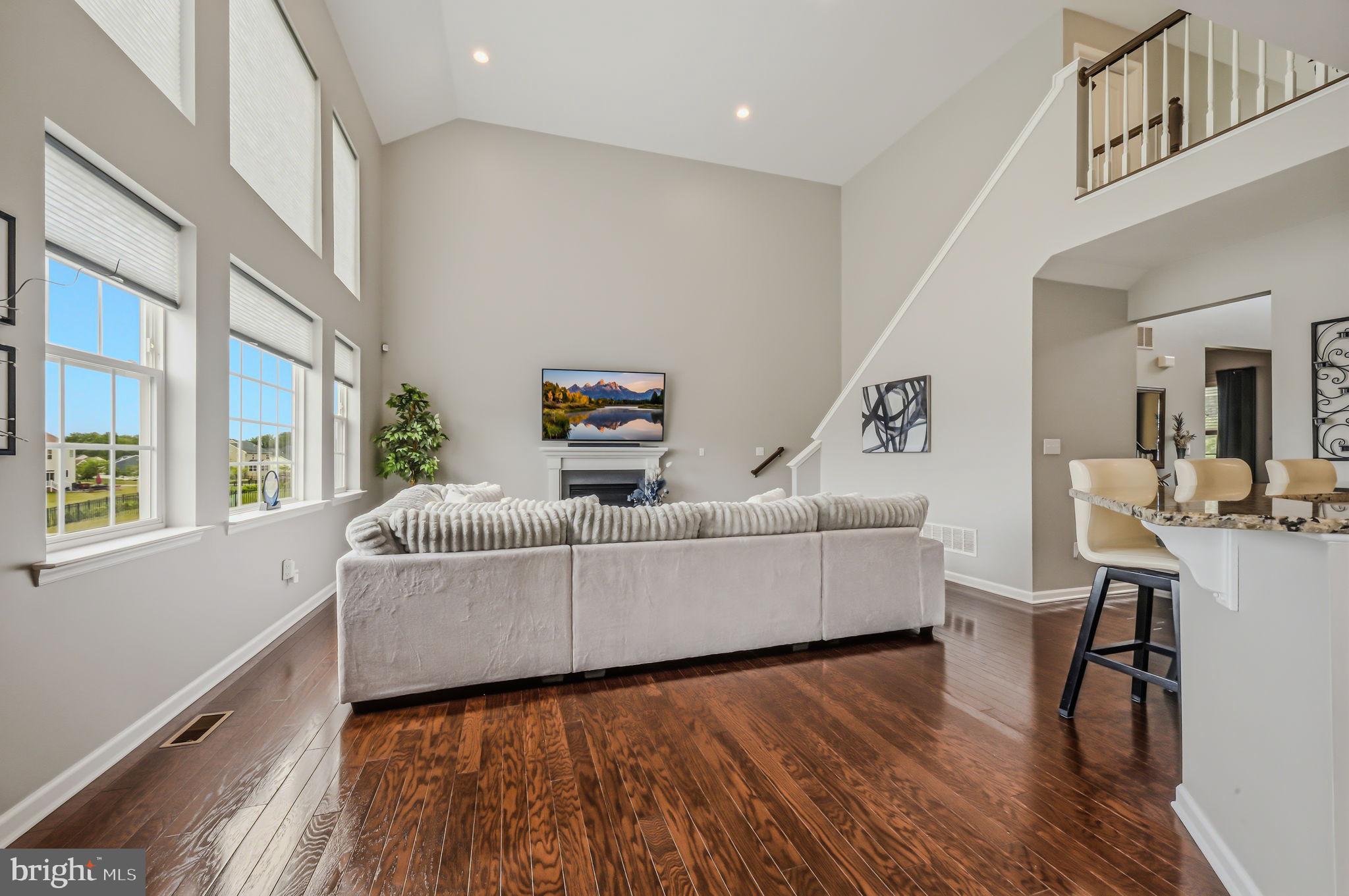 SHANNON COVE - Residential