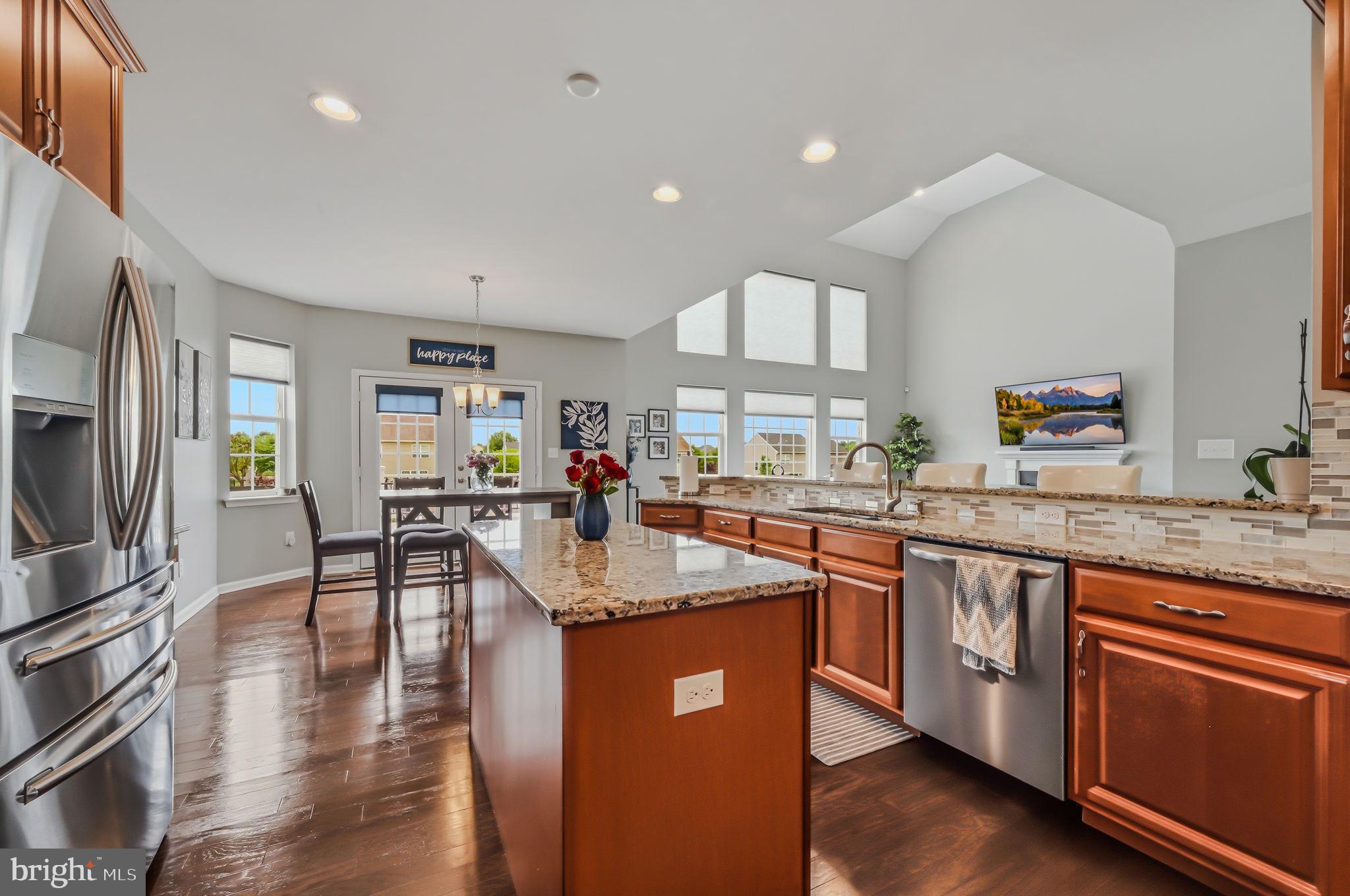 SHANNON COVE - Residential
