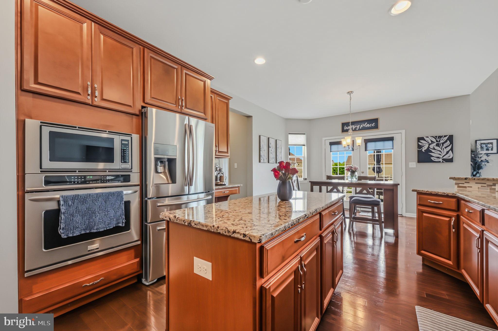SHANNON COVE - Residential