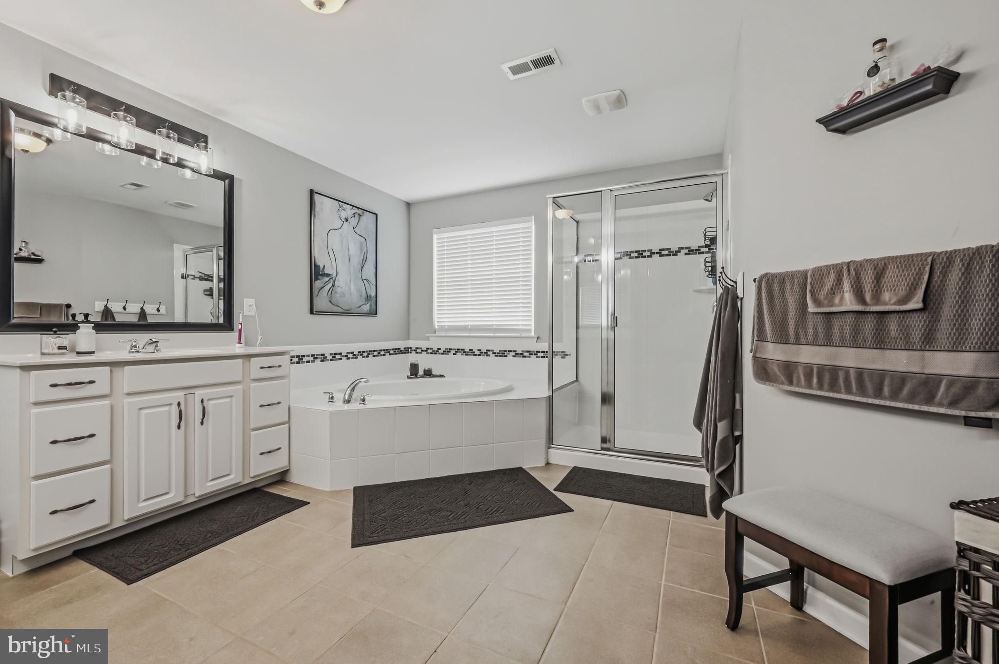 SHANNON COVE - Residential