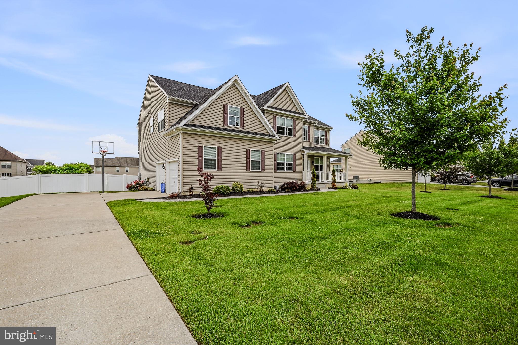 SHANNON COVE - Residential