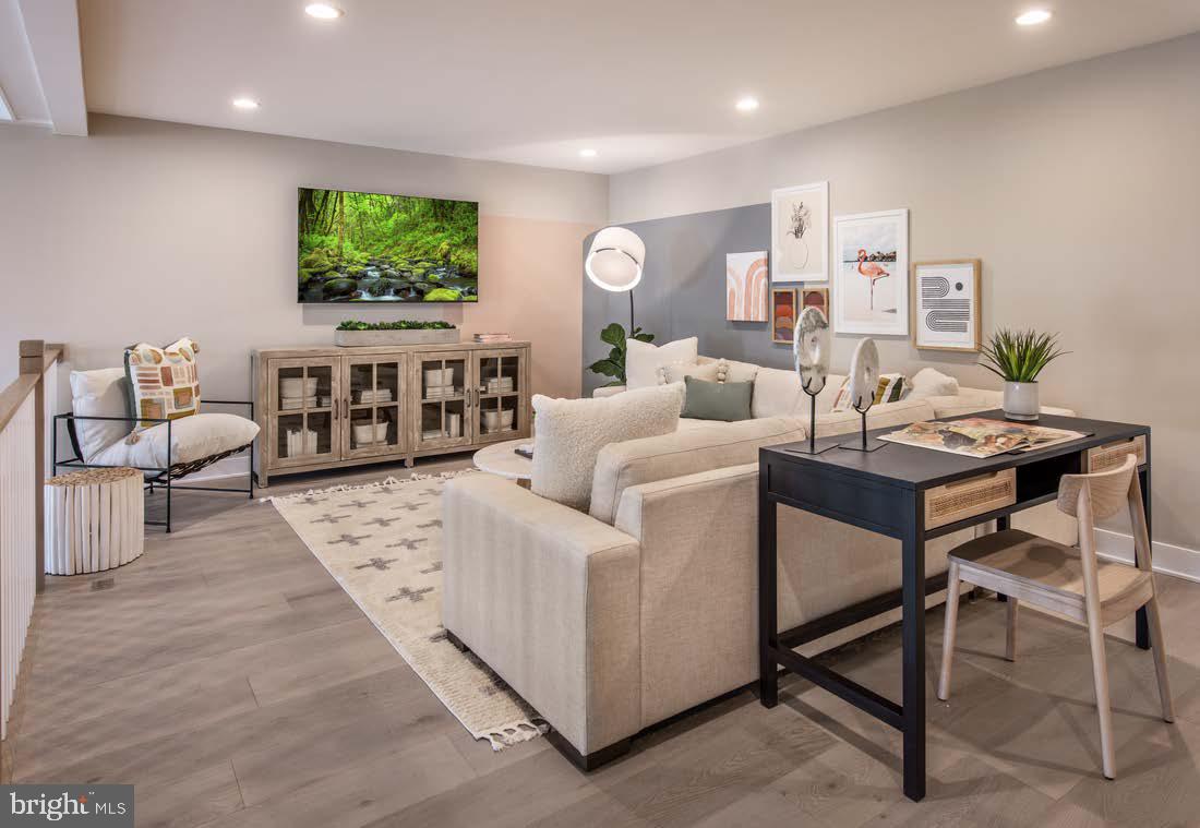 REGENCY AT STONE MEADOWS FARM - Residential