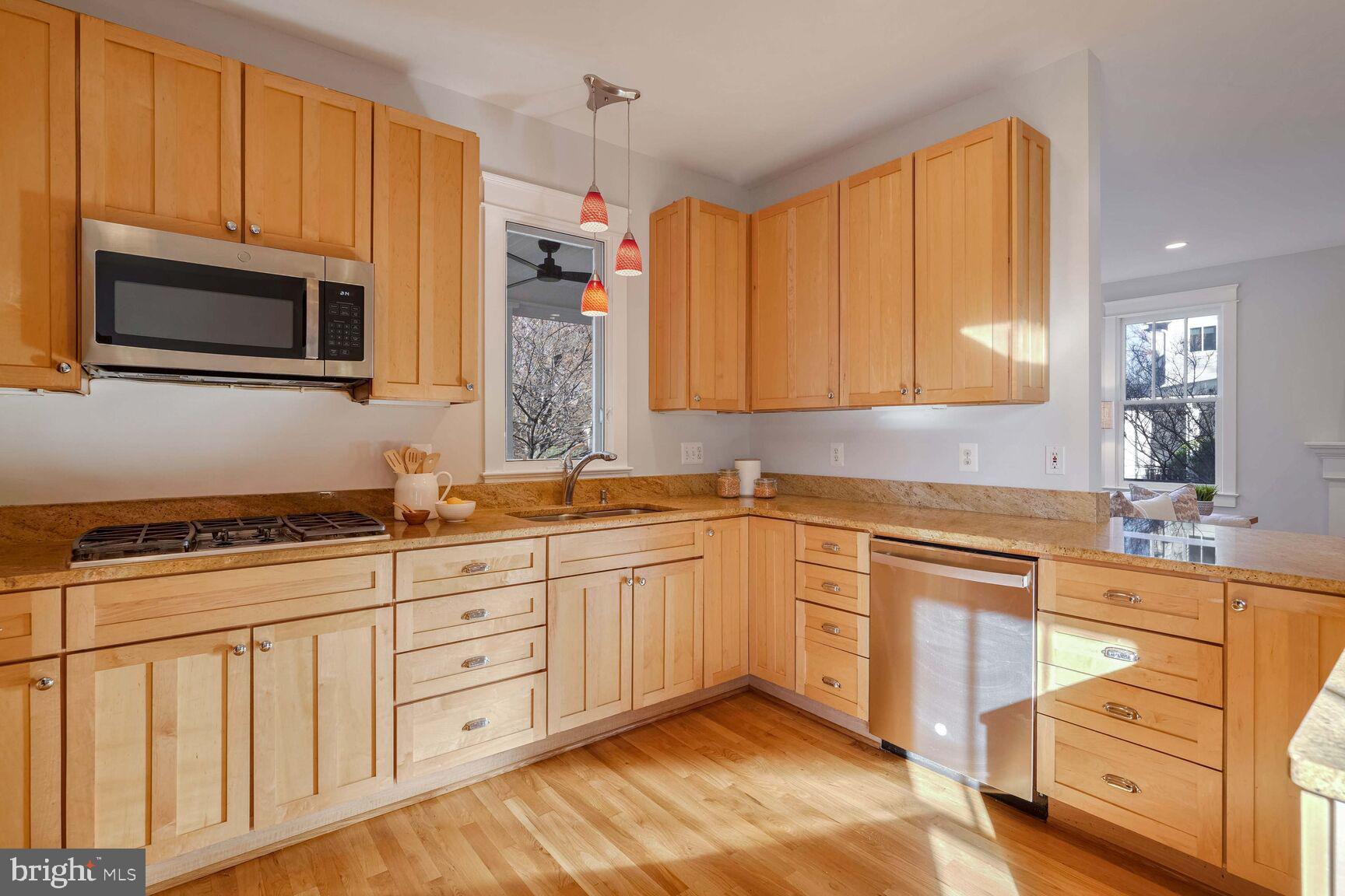 ASHTON HEIGHTS - Residential