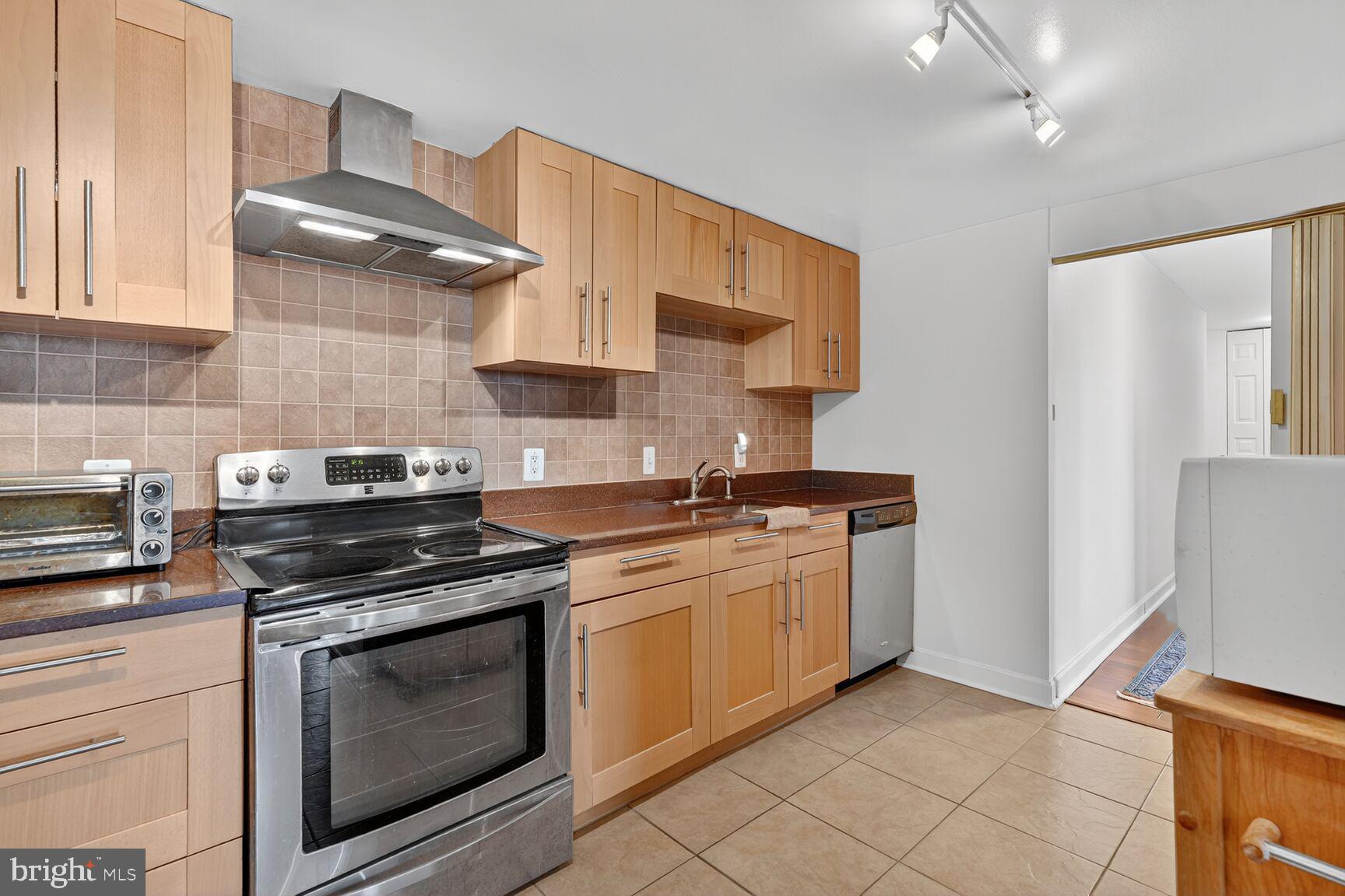 FRIENDSHIP HEIGHTS - Residential