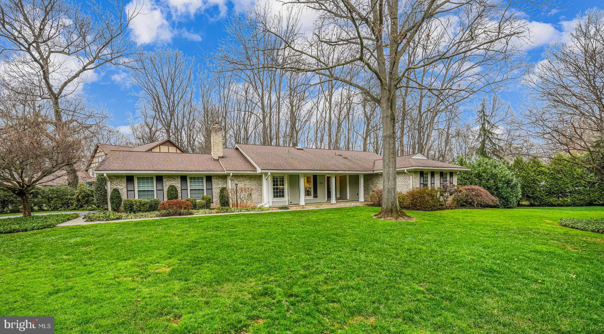 LANGLEY OAKS - Residential