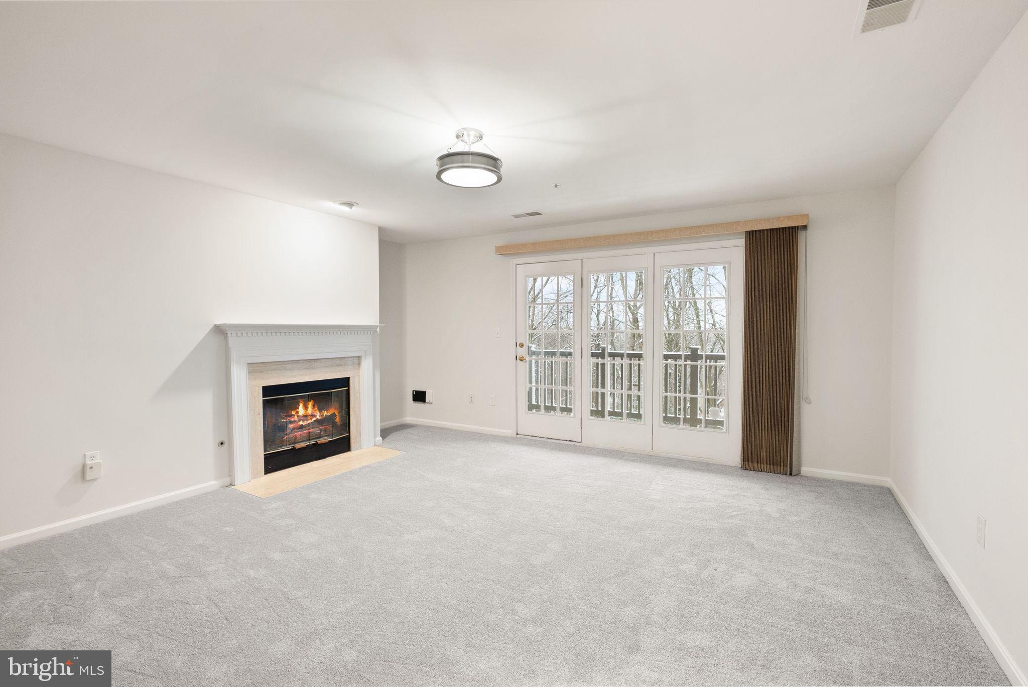 STRATFORD PLACE AT KINGS - Residential