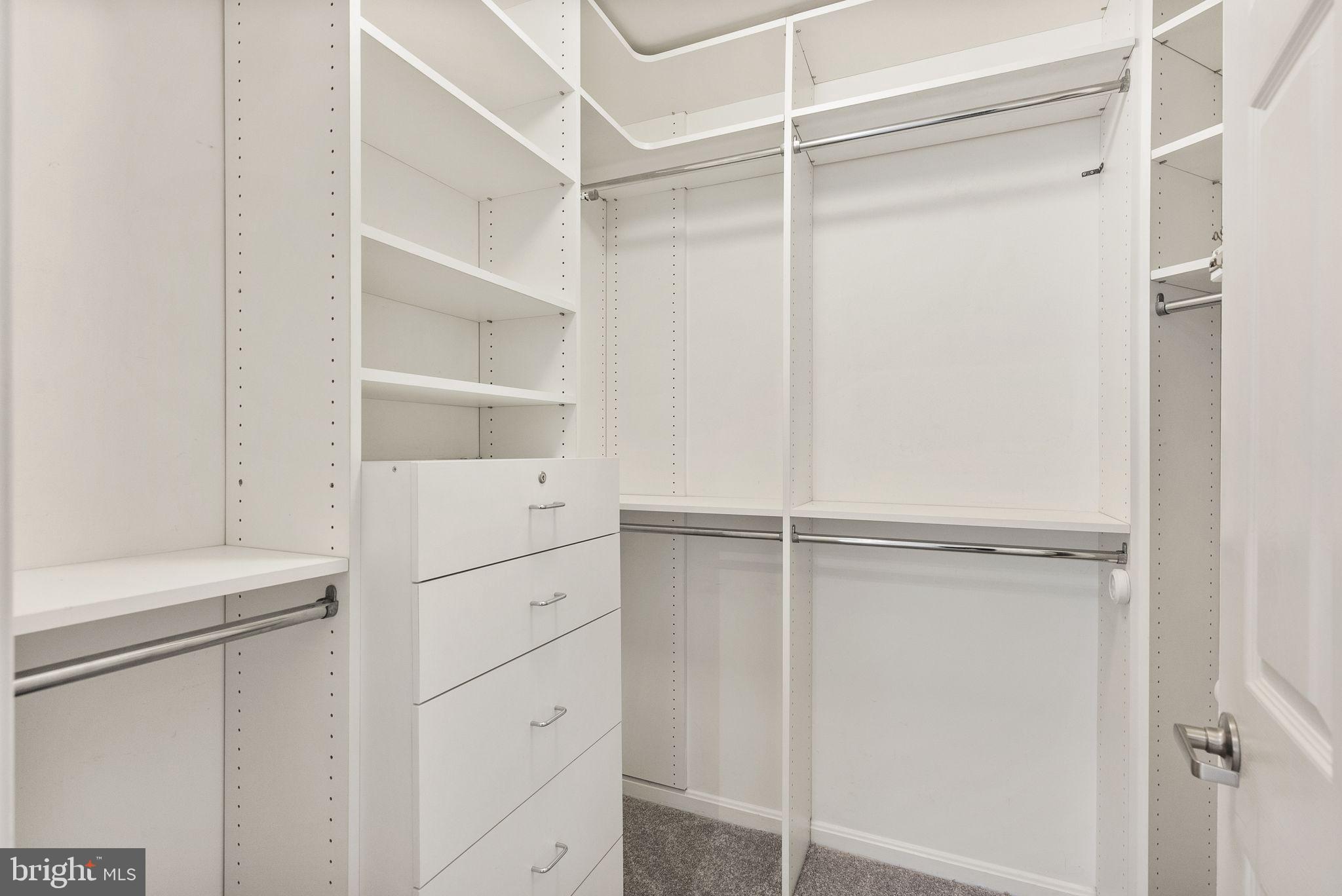 STRATFORD PLACE AT KINGS - Residential