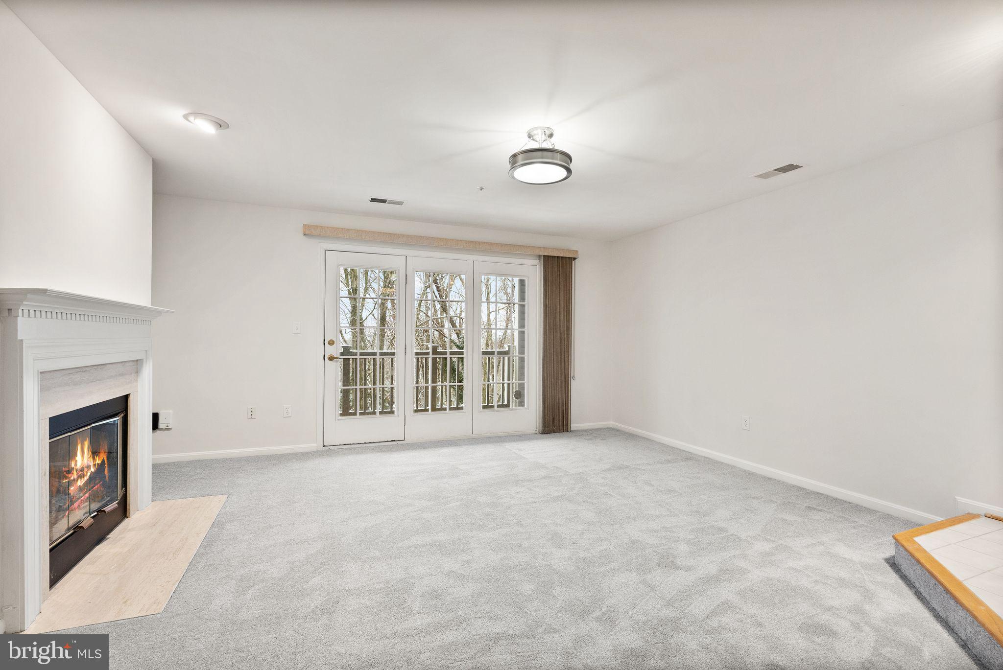 STRATFORD PLACE AT KINGS - Residential