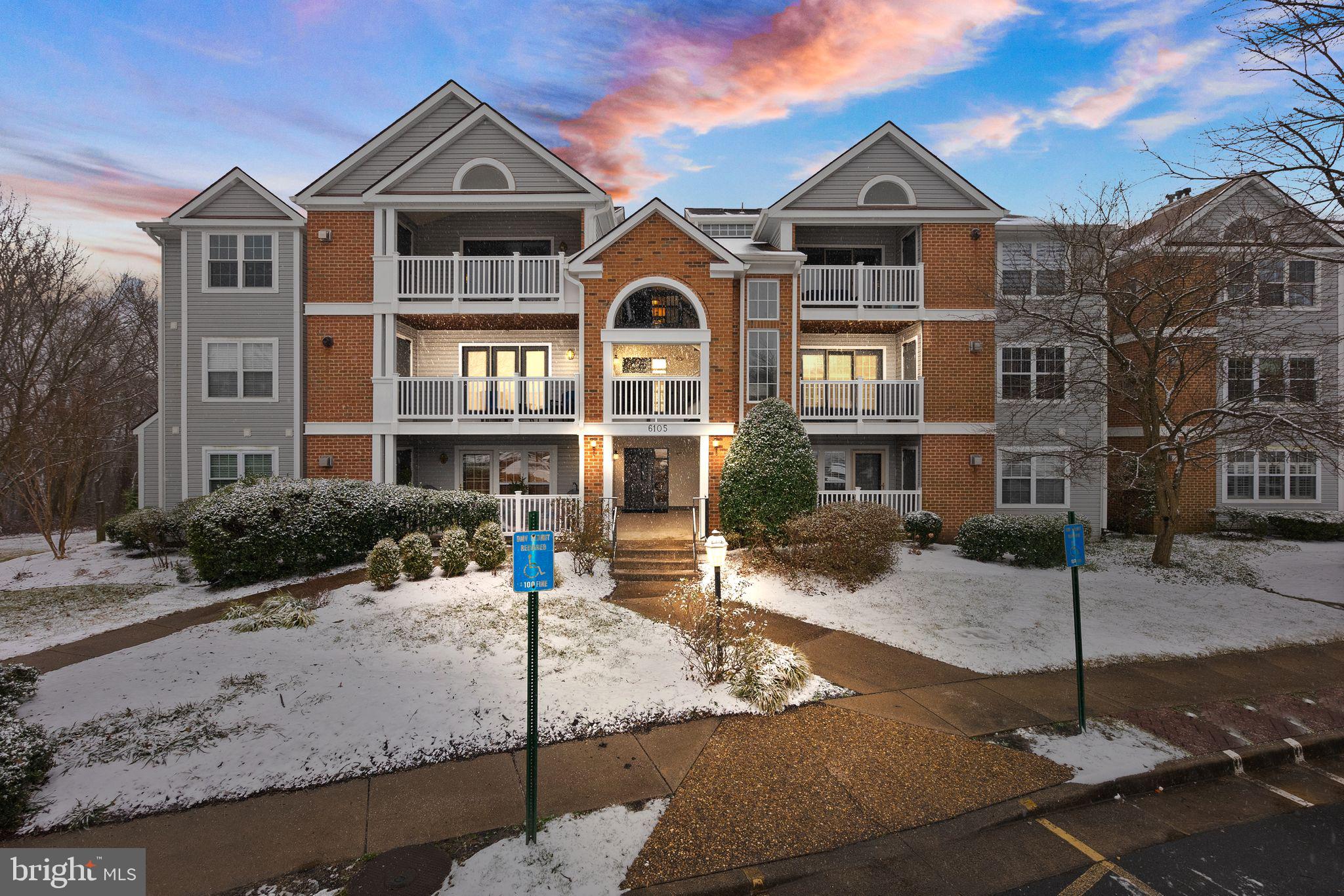 Fantastic location for this updated condo.  The views of the peaceful setting are a wonderful highlight.  This adorable 2 bed 2 bath condo does not disappoint.  Nicely updated and new carpeting throughout.  Maple cabinetry, Corian countertops, tile backsplash and stainless steel appliances that include a trash compactor are a compliment to the kitchen.  The wine rack and wine glass storage in the dining area are a nice touch.  Not to be missed are the built ins in the bedroom closets.  The primary bedroom also has a built in shelving area for extra storage.  This unit is ready for you to move right in! 
Included with this unit is a locked 3 x 5 storage area in the lower level.