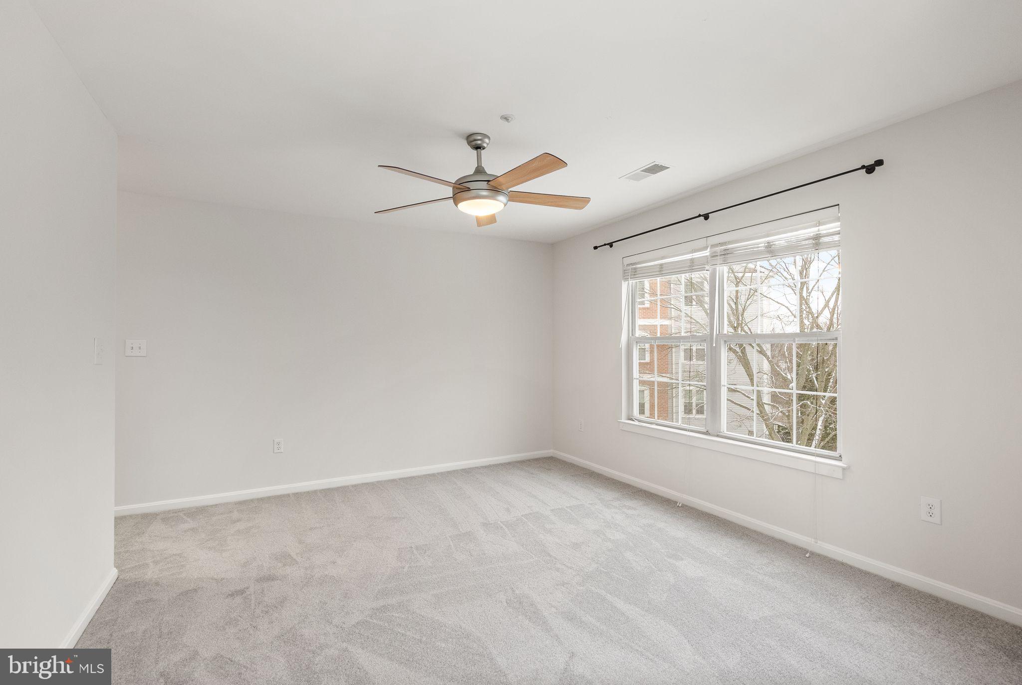 STRATFORD PLACE AT KINGS - Residential