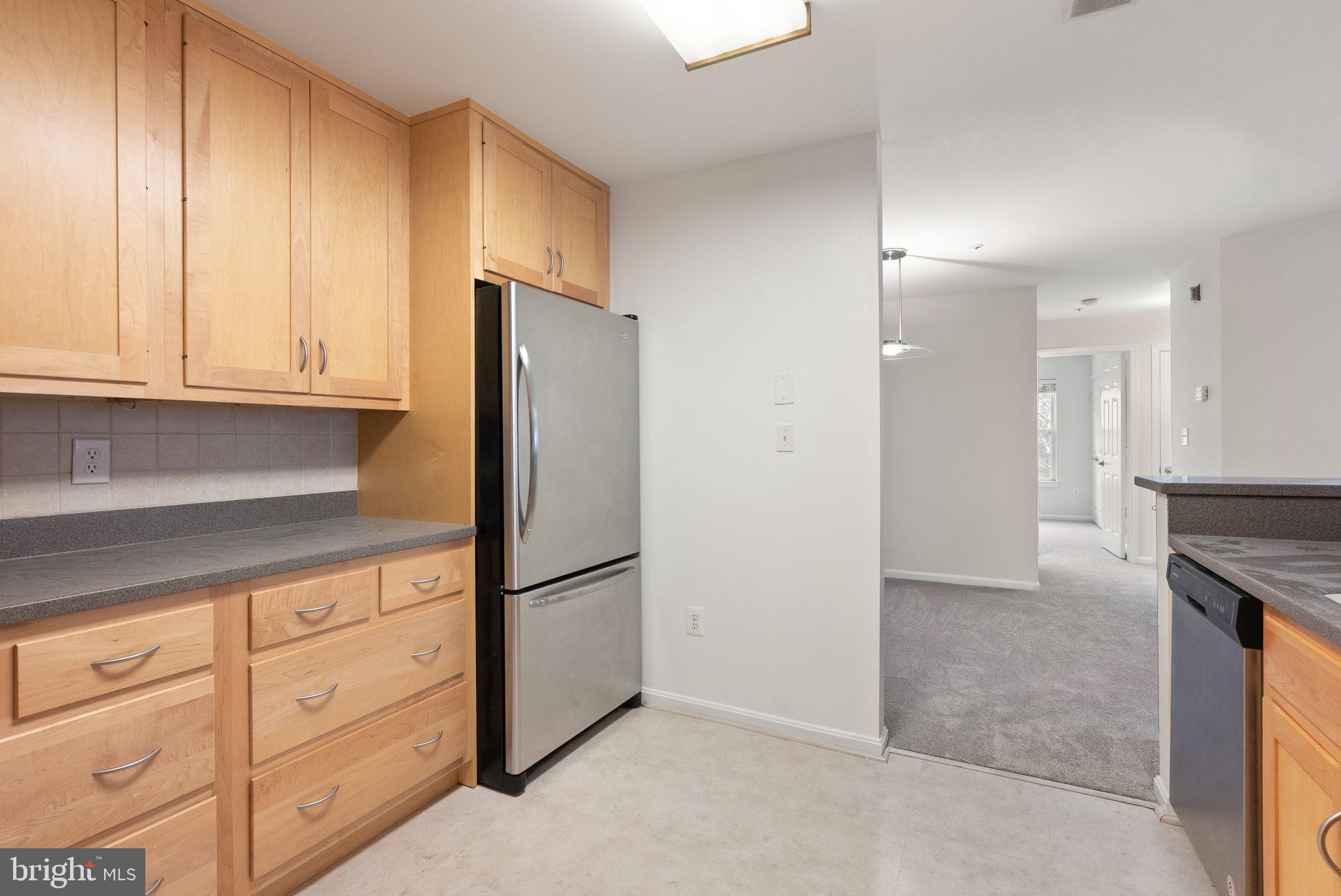 STRATFORD PLACE AT KINGS - Residential
